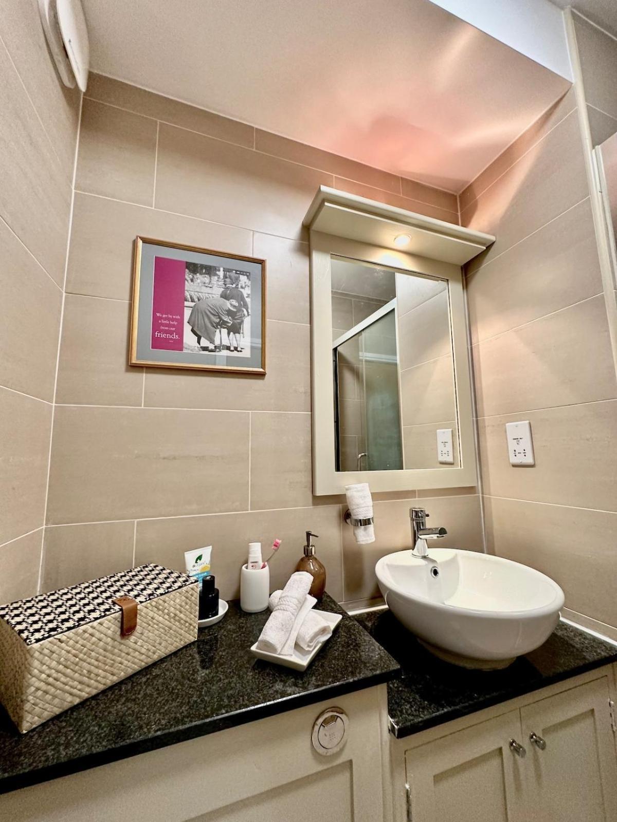 Apartment Central London Holborn Convent Garden 2Bed 2Bath Near Station & Restaurants *