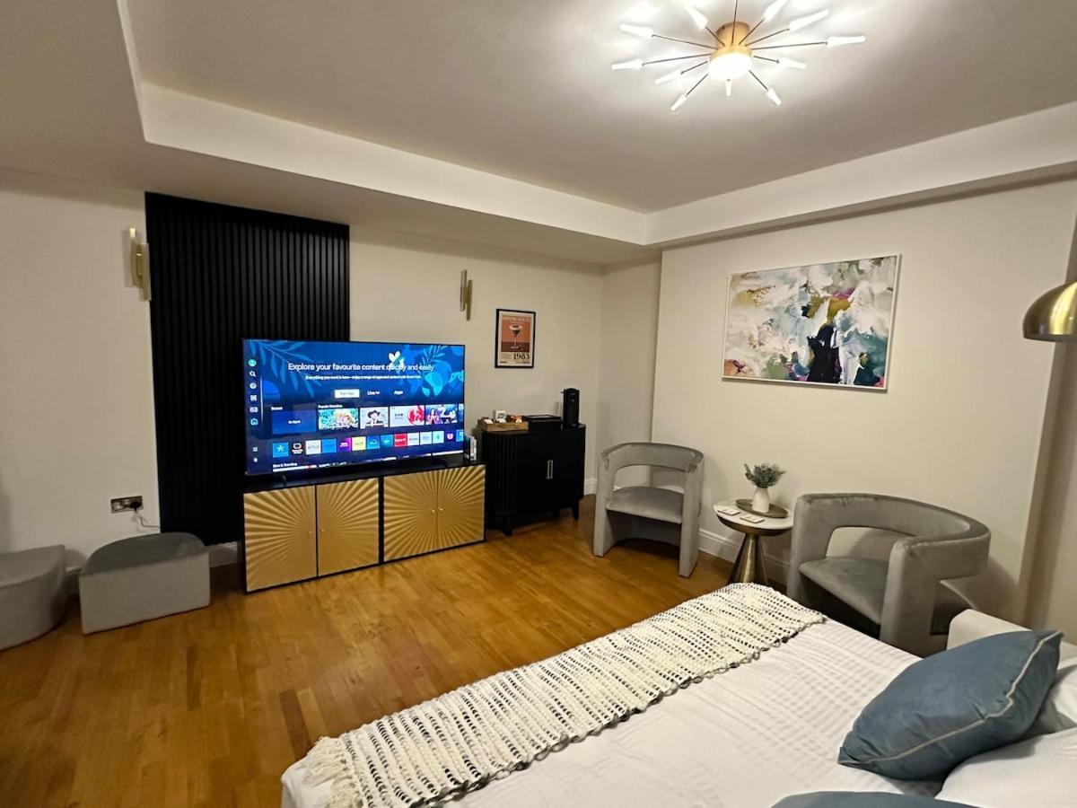 Central London Holborn Convent Garden 2Bed 2Bath Near Station & Restaurants Apartment *