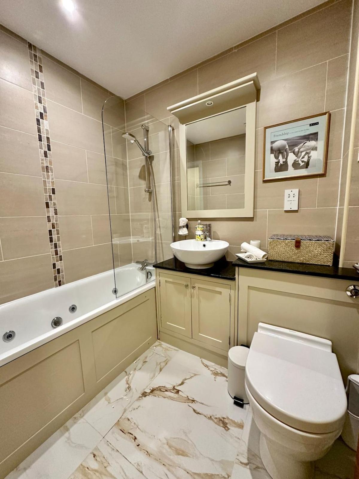 Apartment Central London Holborn Convent Garden 2Bed 2Bath Near Station & Restaurants London