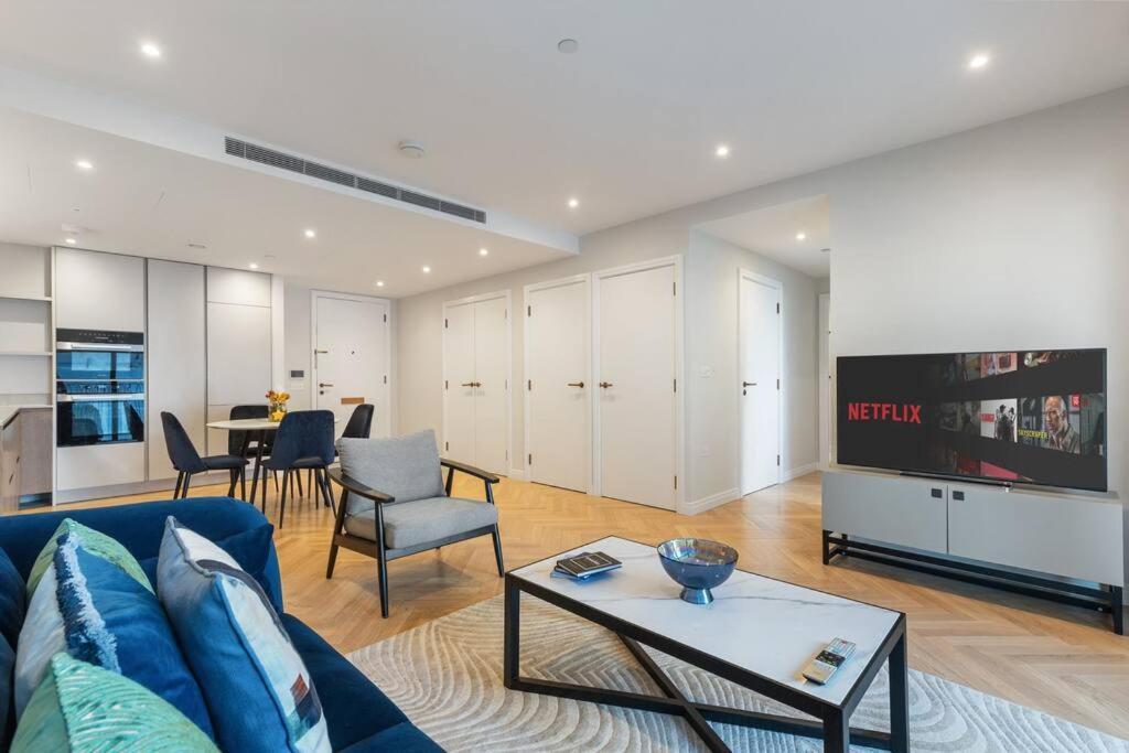 Luxury 2 Bed And 2 Bath Flat With Air Condition Apartment