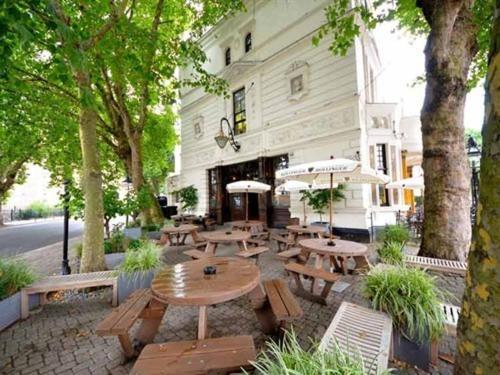 Hotell The Warrington London
