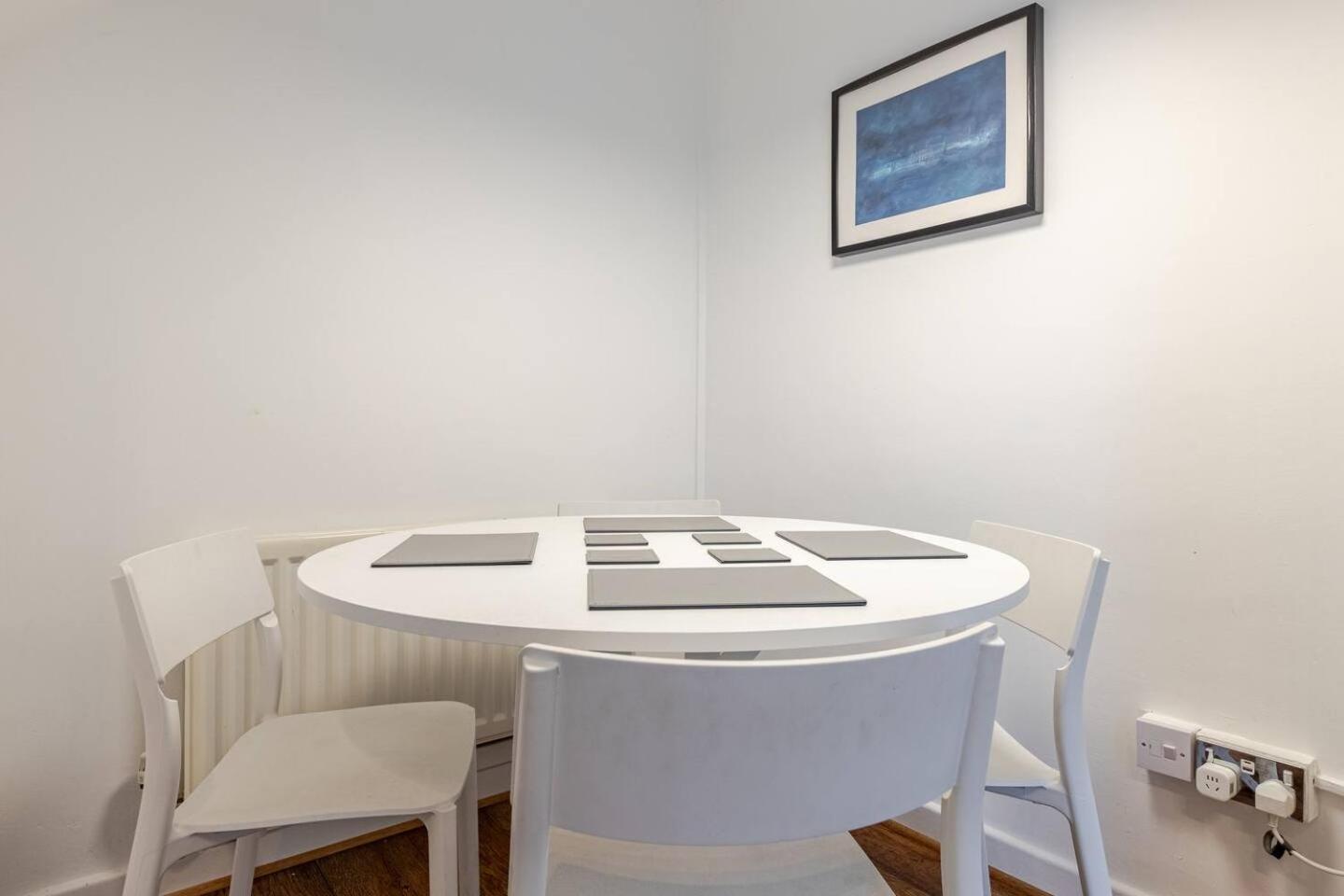 Charming 2-bed Garden Flat Apartment London