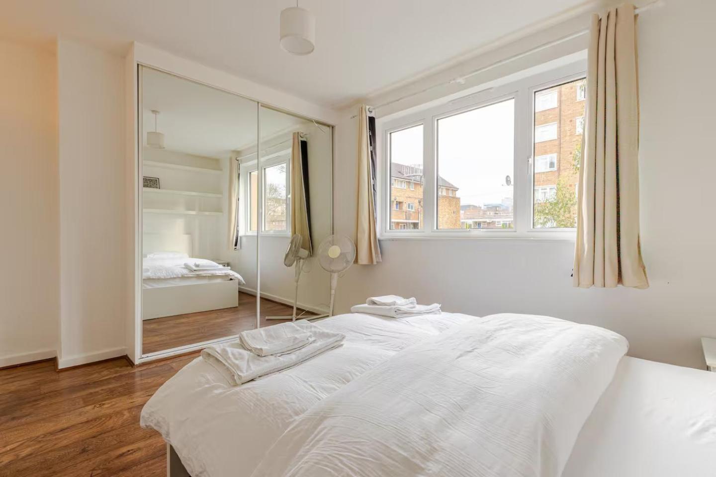 Charming 2-bed Garden Flat *