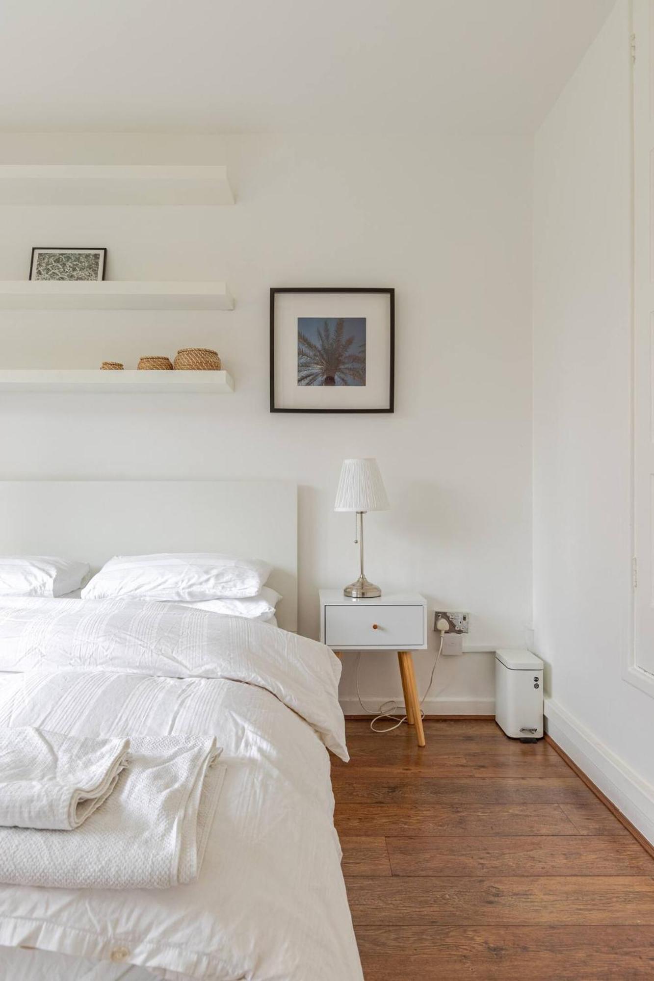 Charming 2-bed Garden Flat London