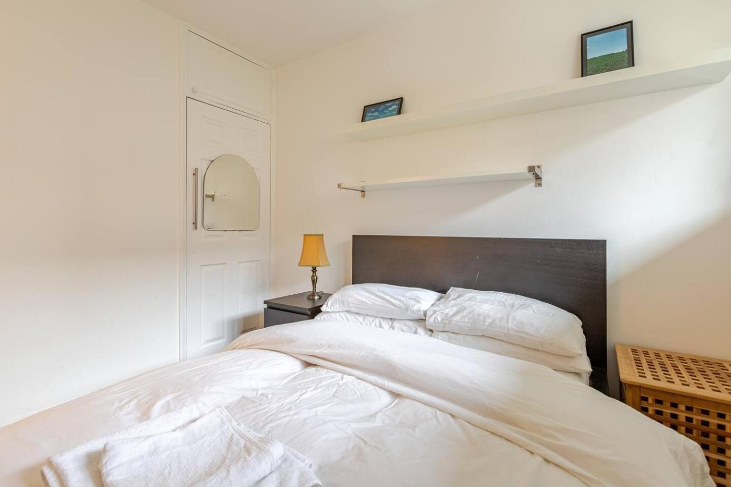 Charming 2-bed Garden Flat * London