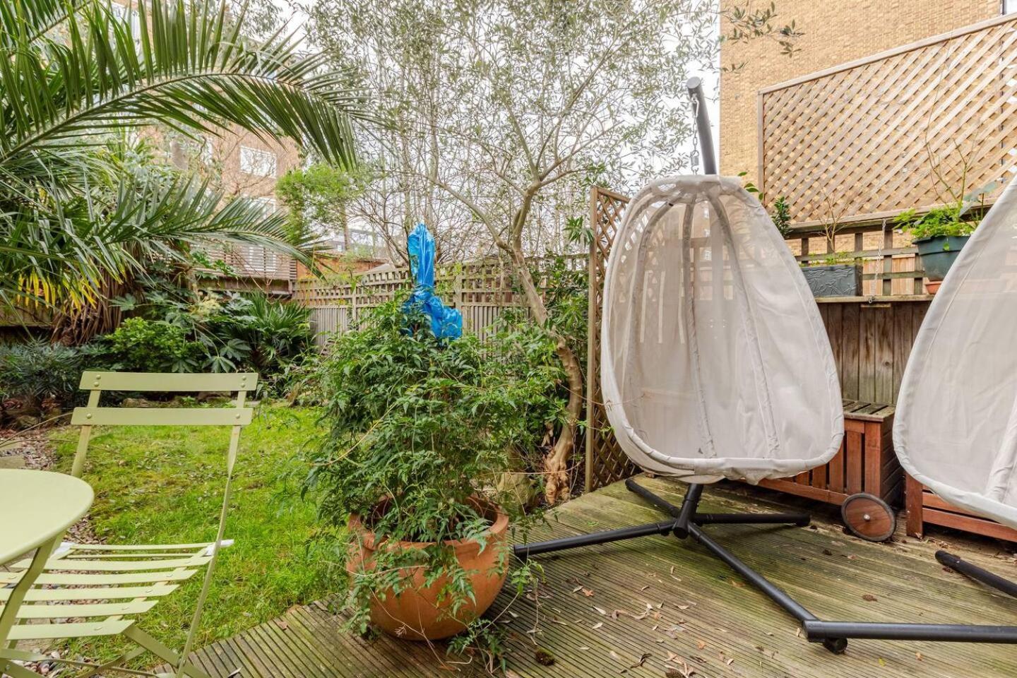 Apartment Charming 2-bed Garden Flat