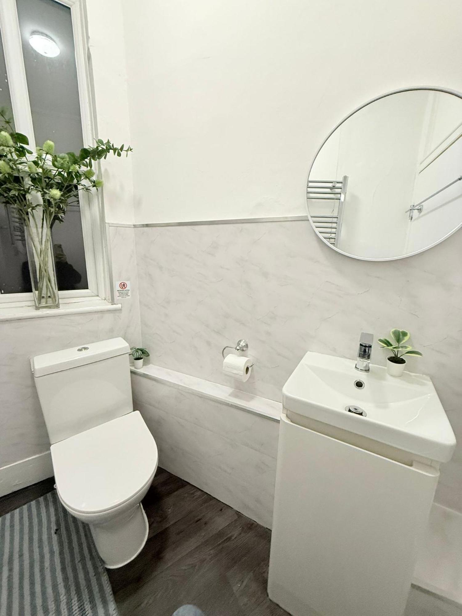 Wandsworth Guest 64 * London
