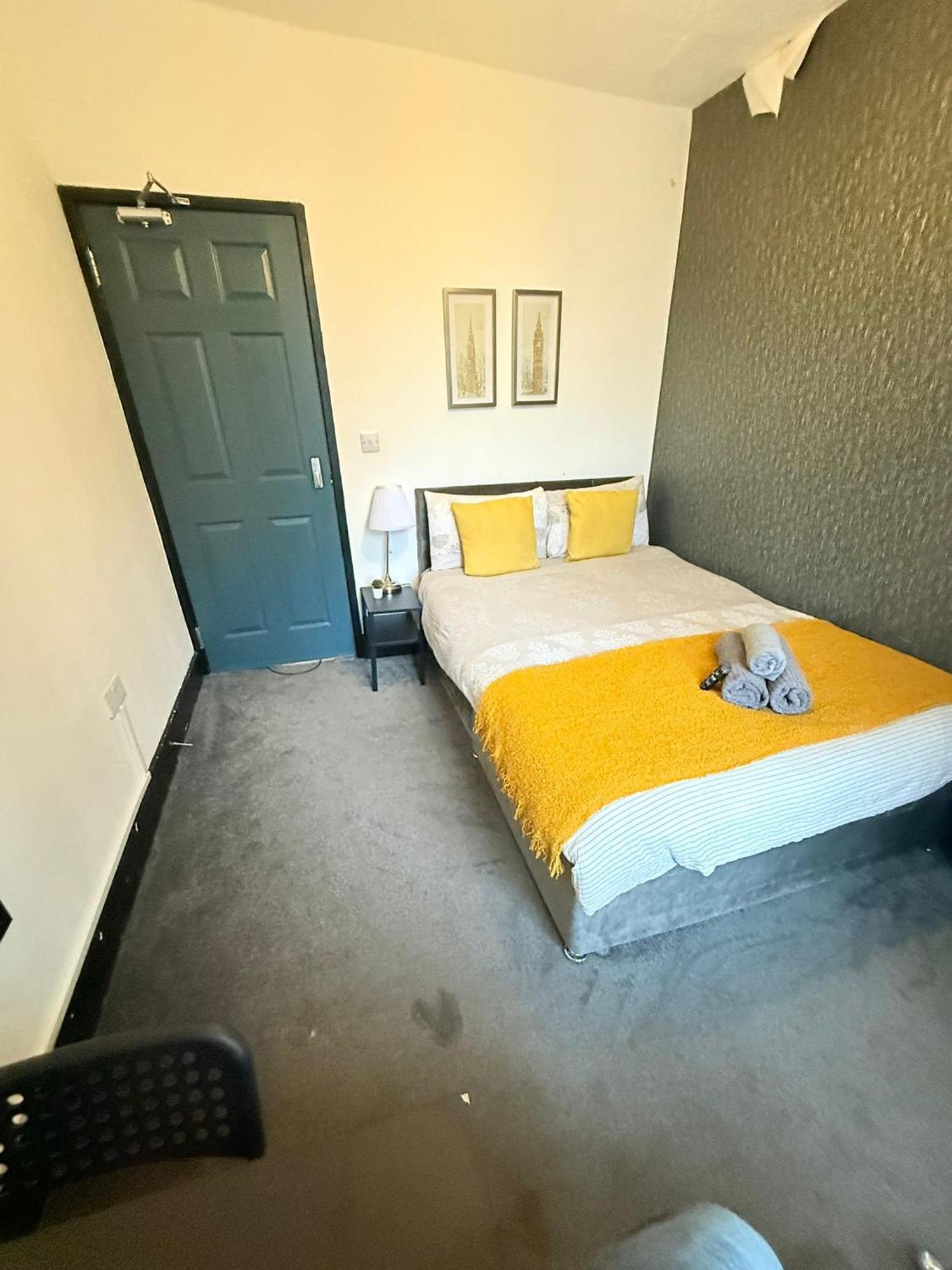 10 Minutes To Vaux Guest house London