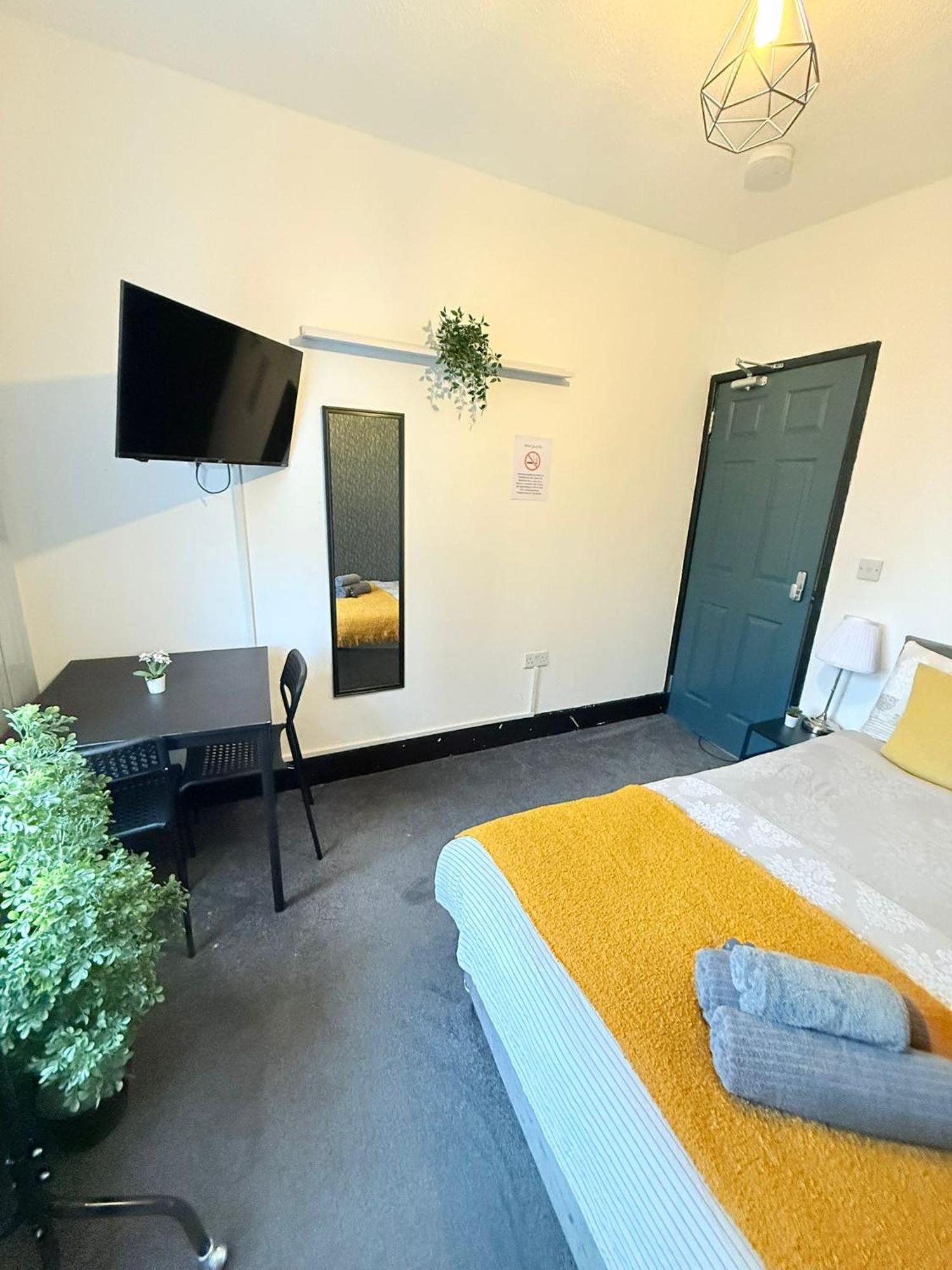 10 Minutes To Vaux Guest house London