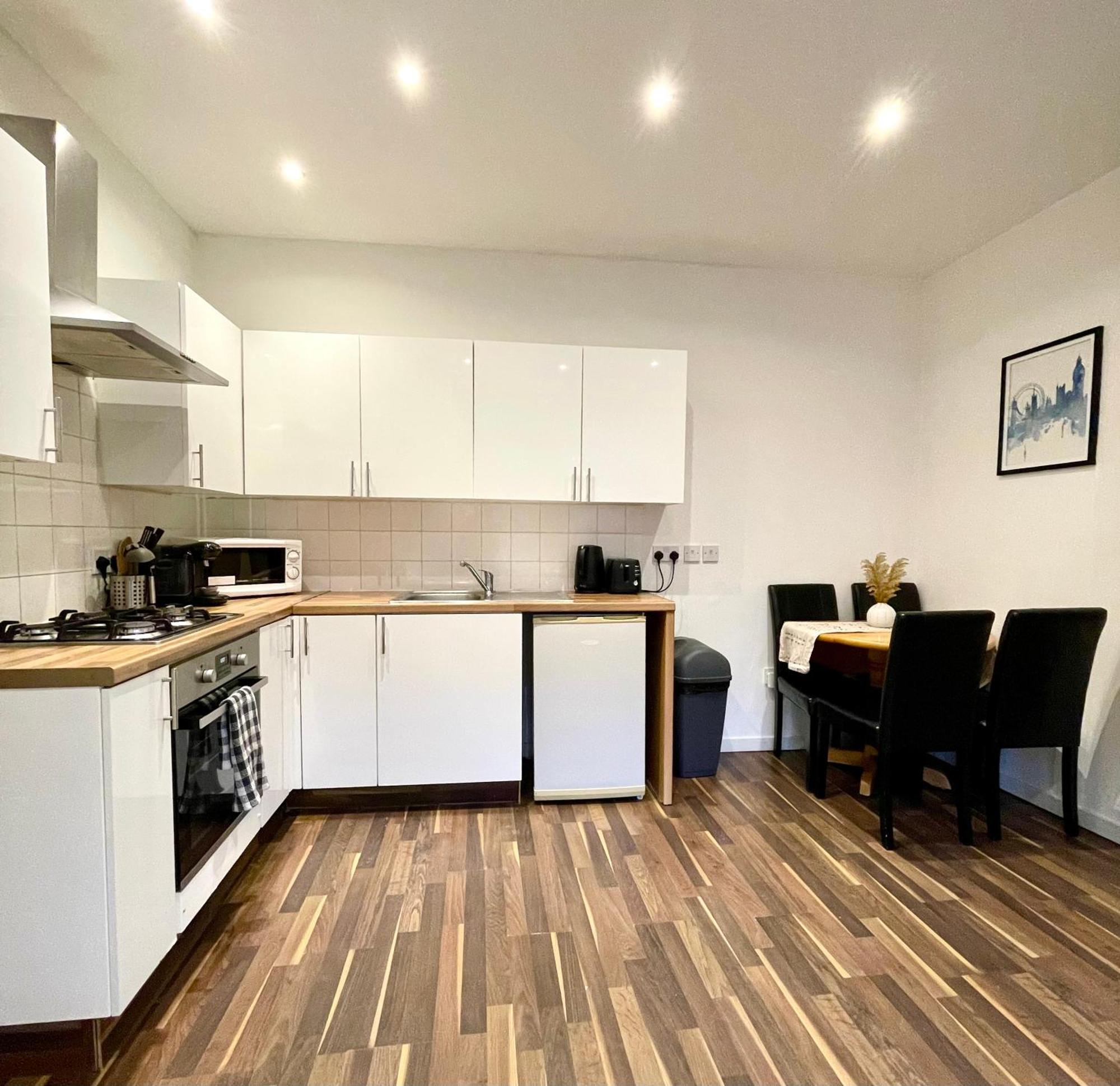 A Fantastic One Double Bedroom Flat * London