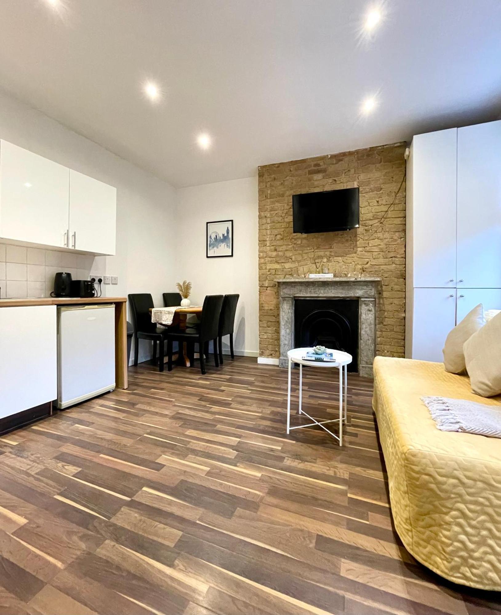 A Fantastic One Double Bedroom Flat * London