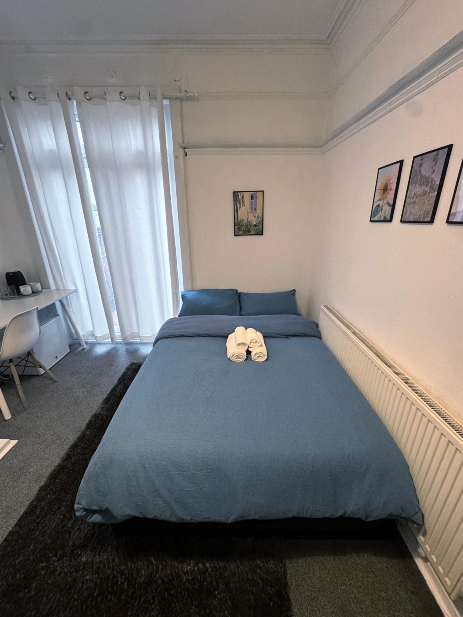 Cosy Double A Stones Throw From Wembley Stadium London