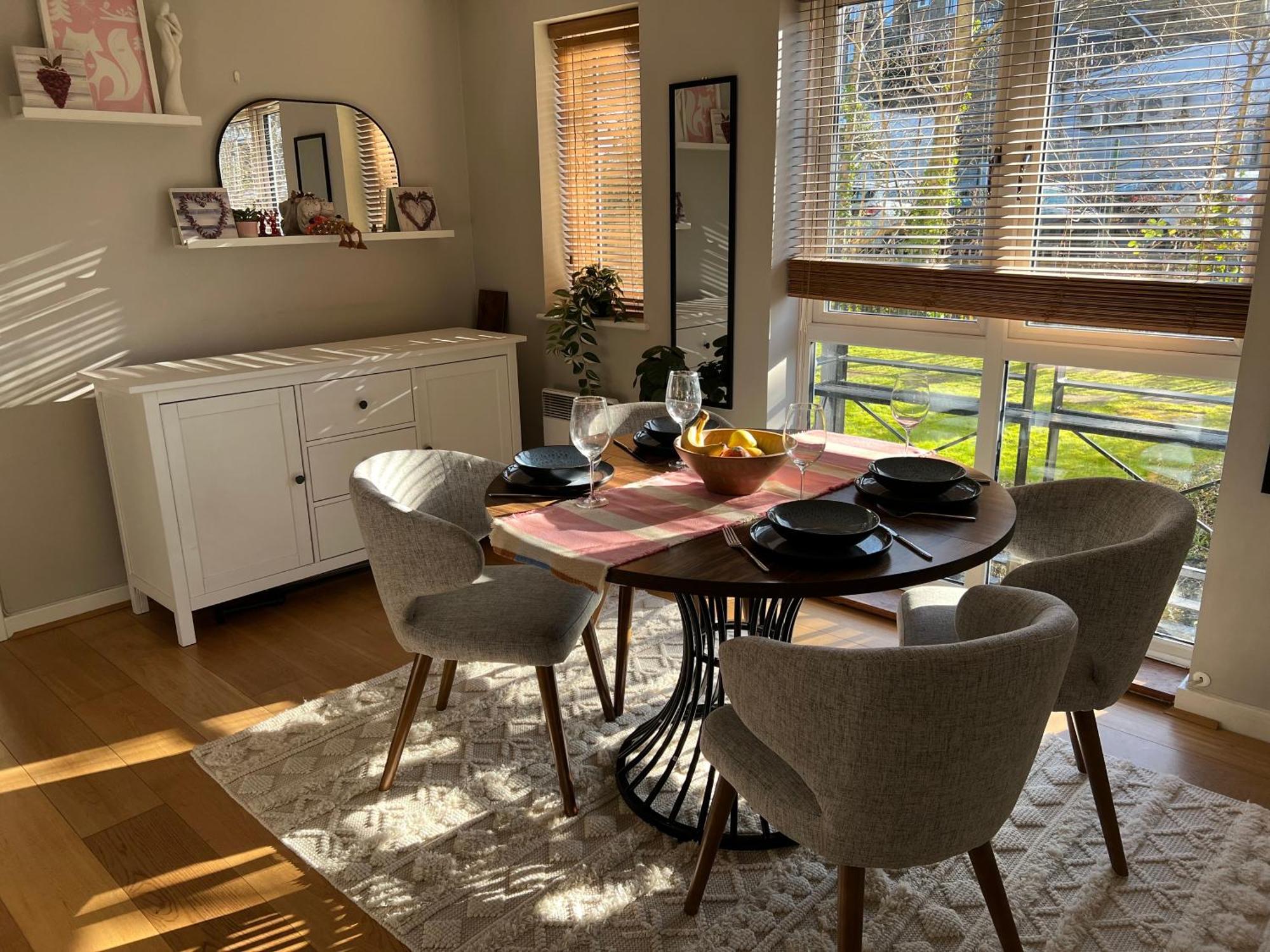 Apartment Luxurious 2 Bed 2 Bath With Parking In Blackheath,