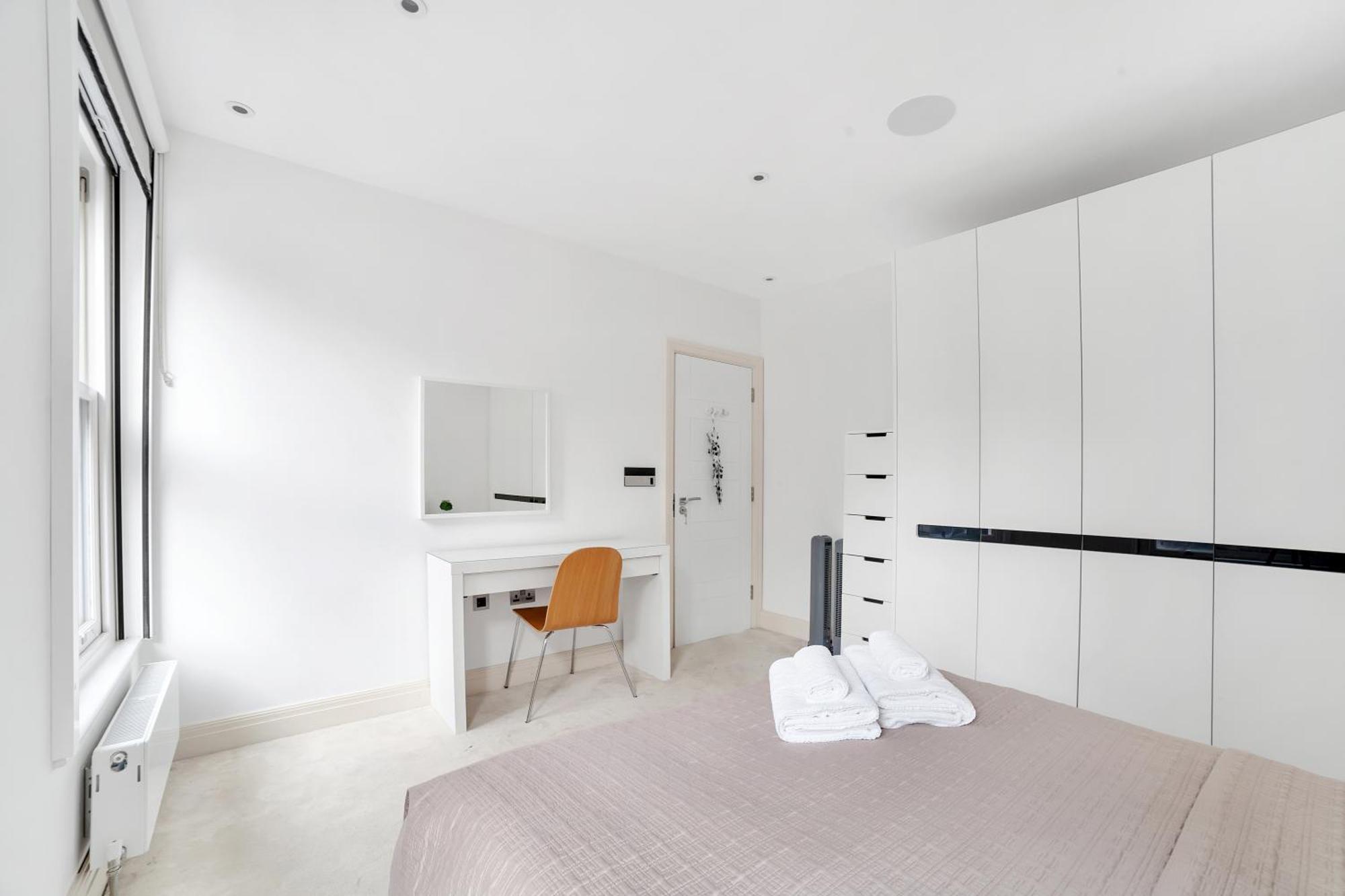 Apartment Cleveland Street 2 Bedrooms