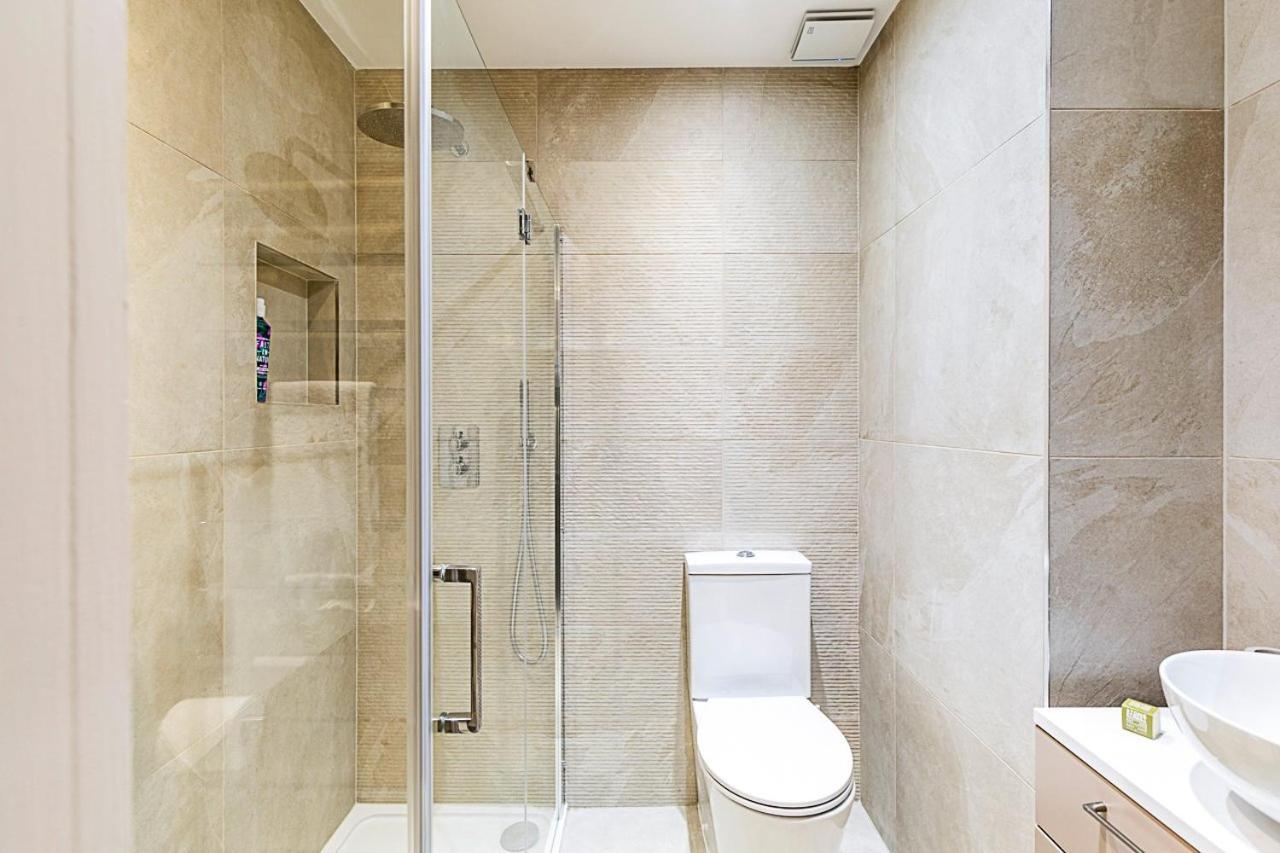 Apartment Luxury 4 Bed Fulham Townhouse With Charm London