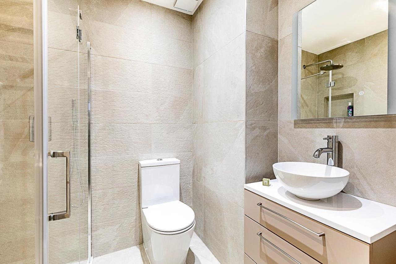 Luxury 4 Bed Fulham Townhouse With Charm *