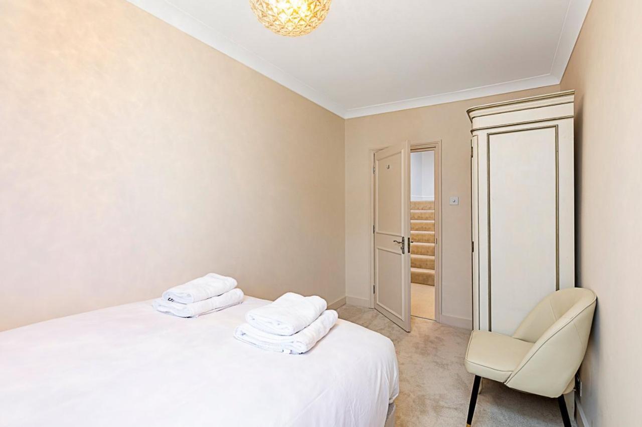 Luxury 4 Bed Fulham Townhouse With Charm London