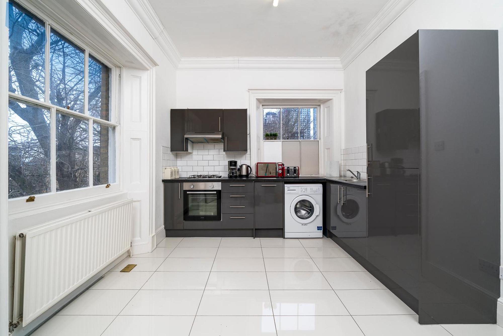Appartement Canary Wharf - Spacious Near Excel Exhibition Centre, O2 Arena, Airport, Free Parking & Wifi Londen