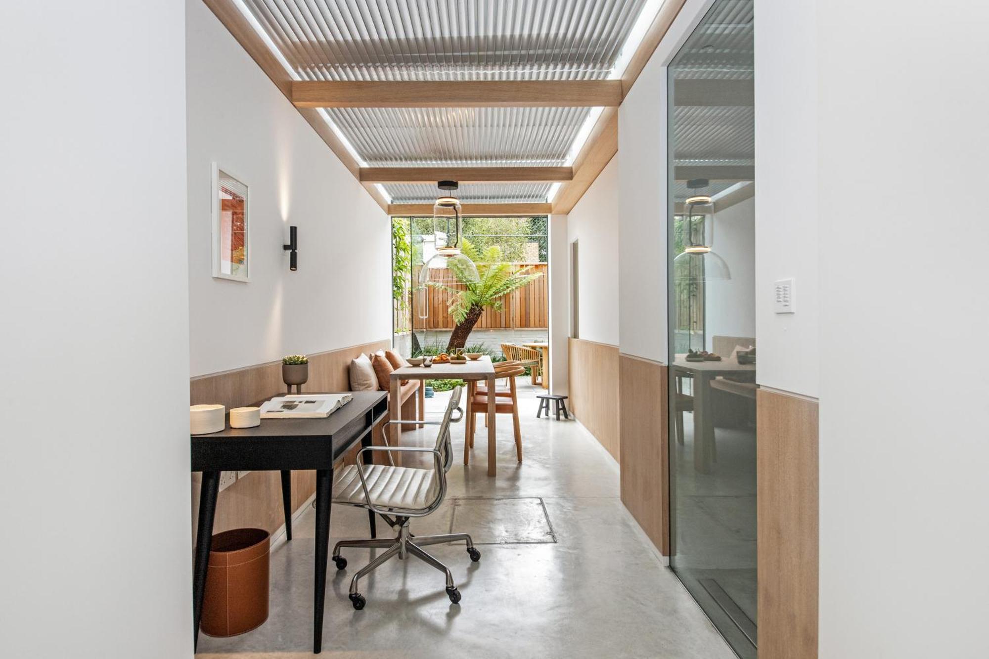 Notting Hill 2br-2ba Private Garden Retreat Apartment *