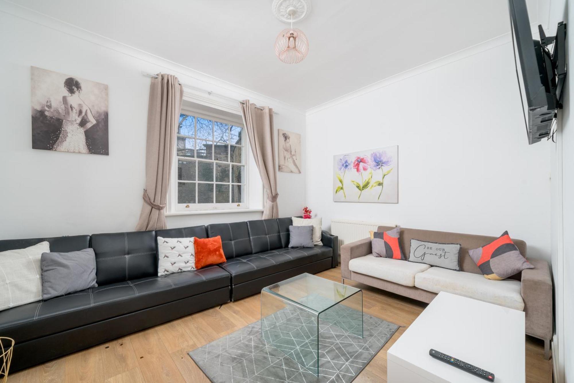 Canary Wharf - Spacious Near Excel Exhibition Centre, O2 Arena, Airport, Free Parking & Wifi * Londen