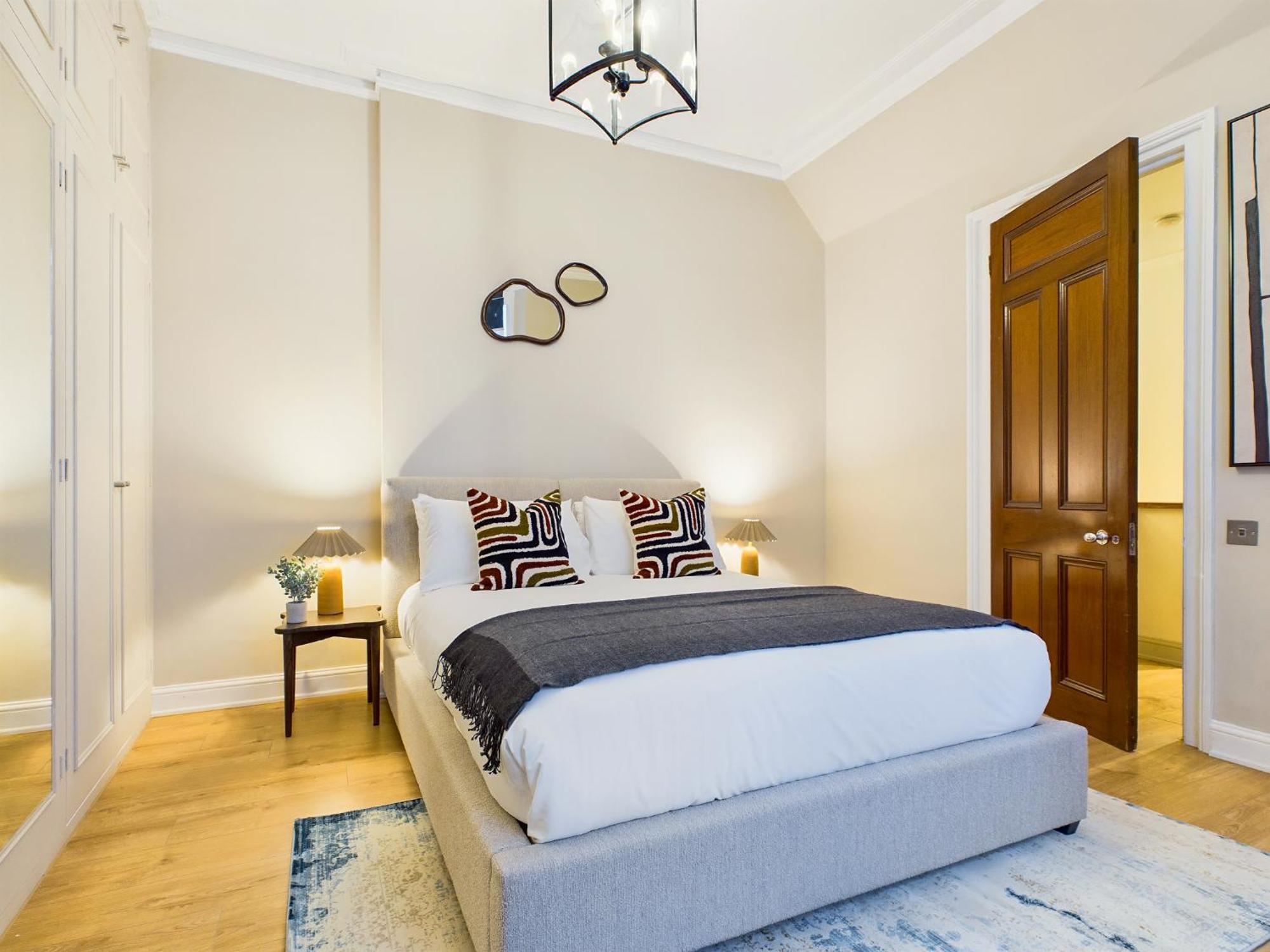Be - The Knightsbridge Residences Apartment