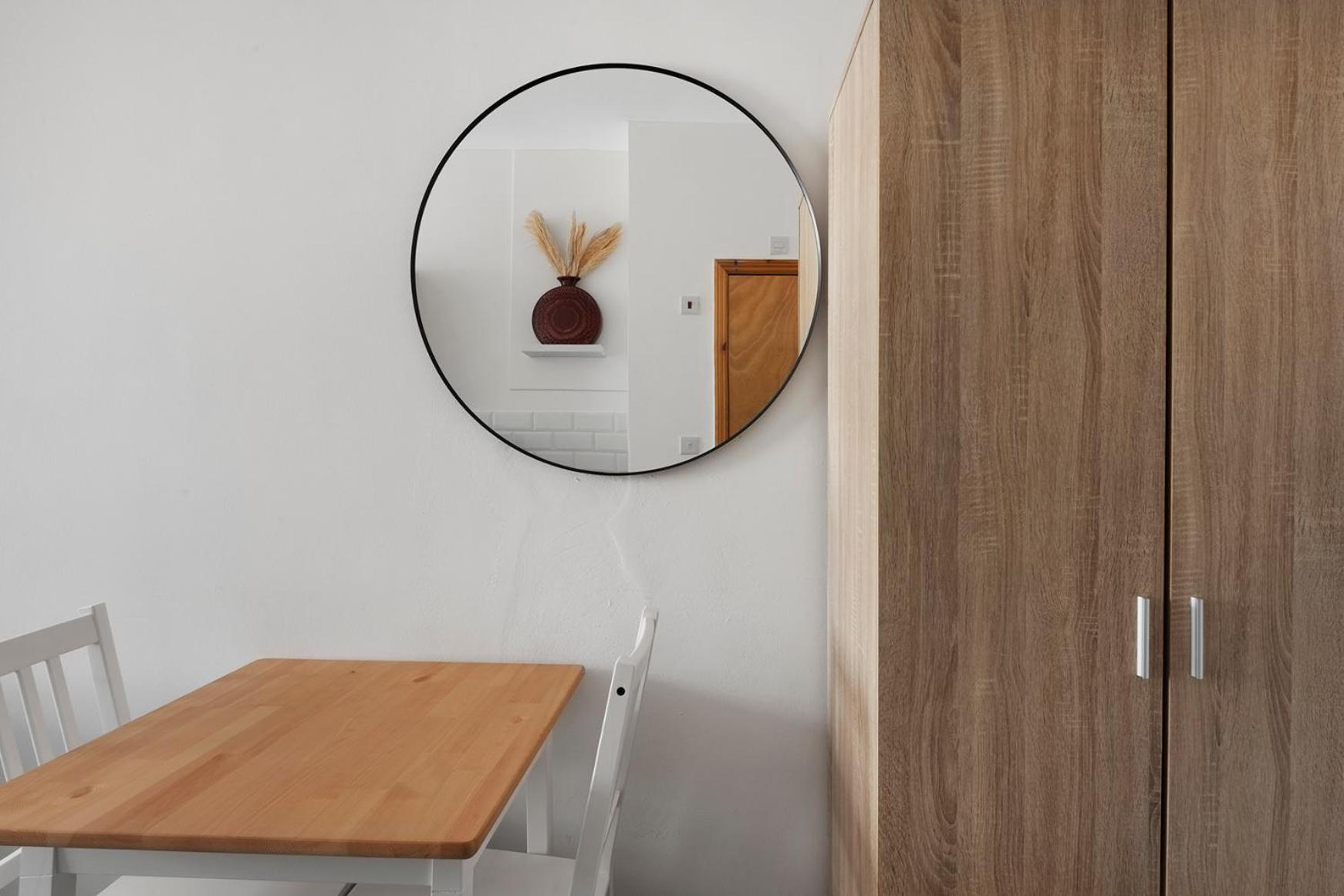Budget Archway Apartment