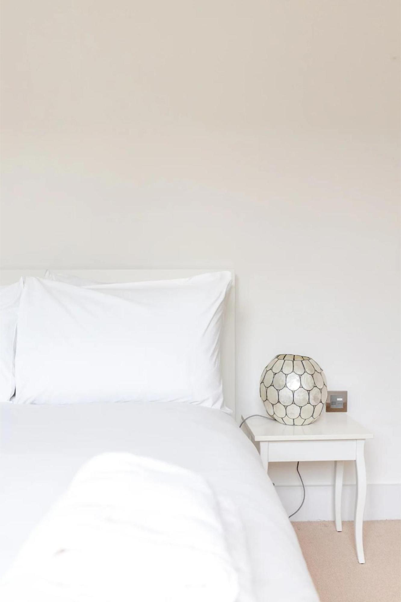 Stylish 2bd Near Notting Hill Apartment