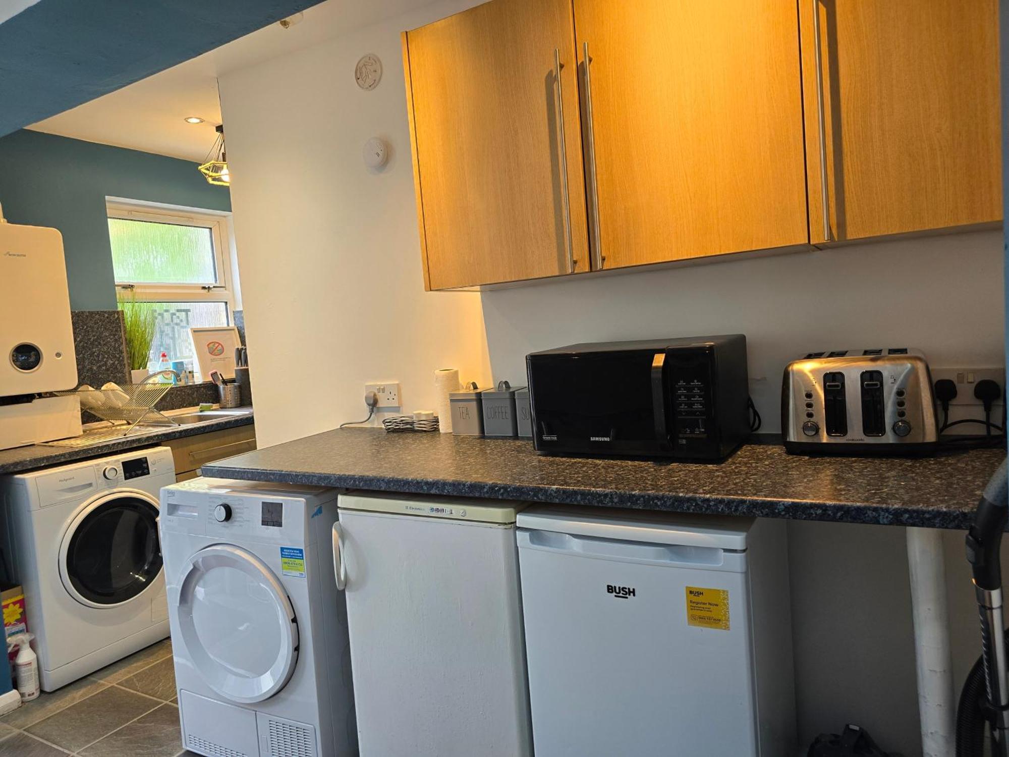 Cozy 4 Bedroom House In The Heart Of Brixton Holiday home *