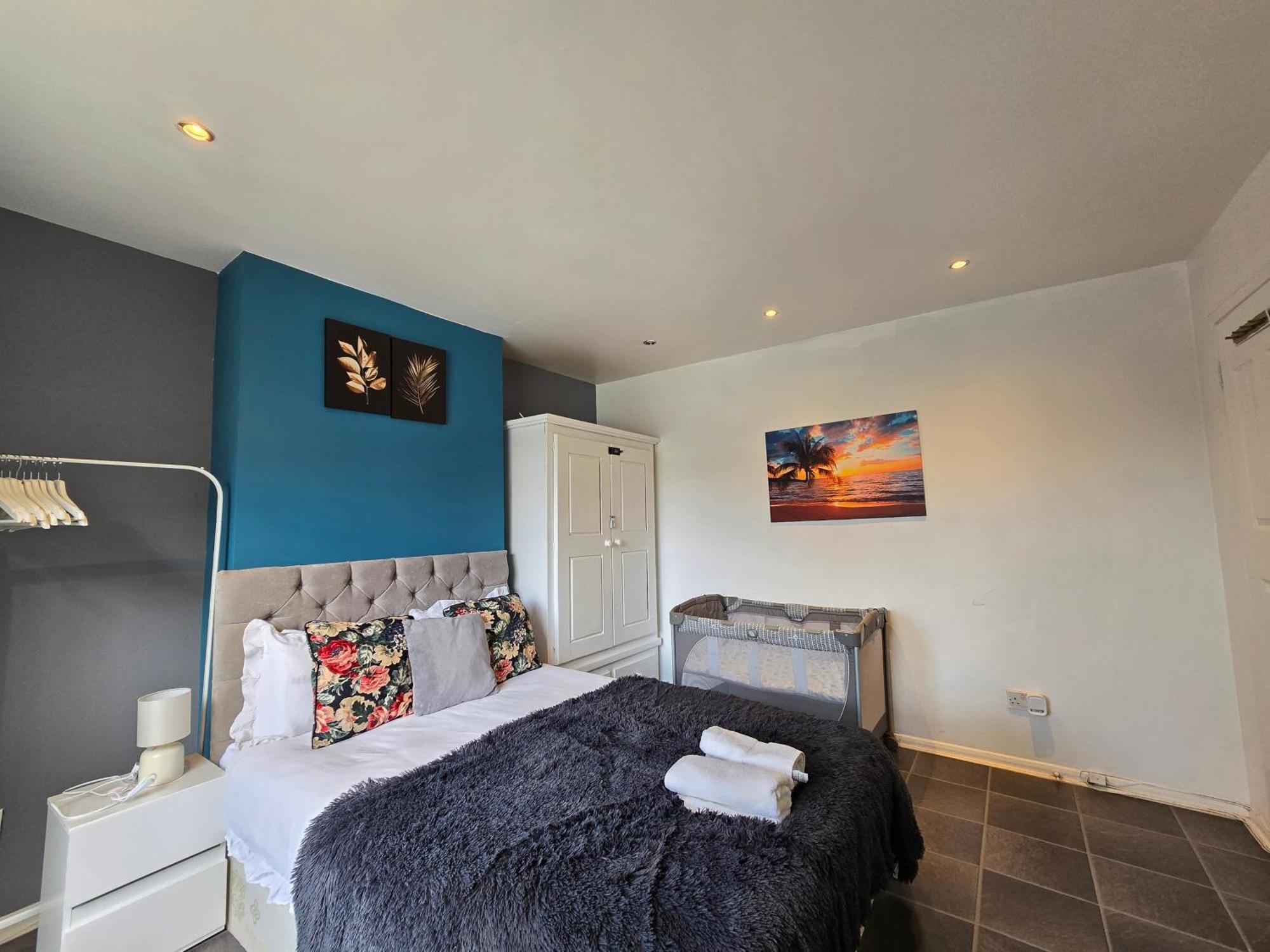 Cozy 4 Bedroom House In The Heart Of Brixton London
