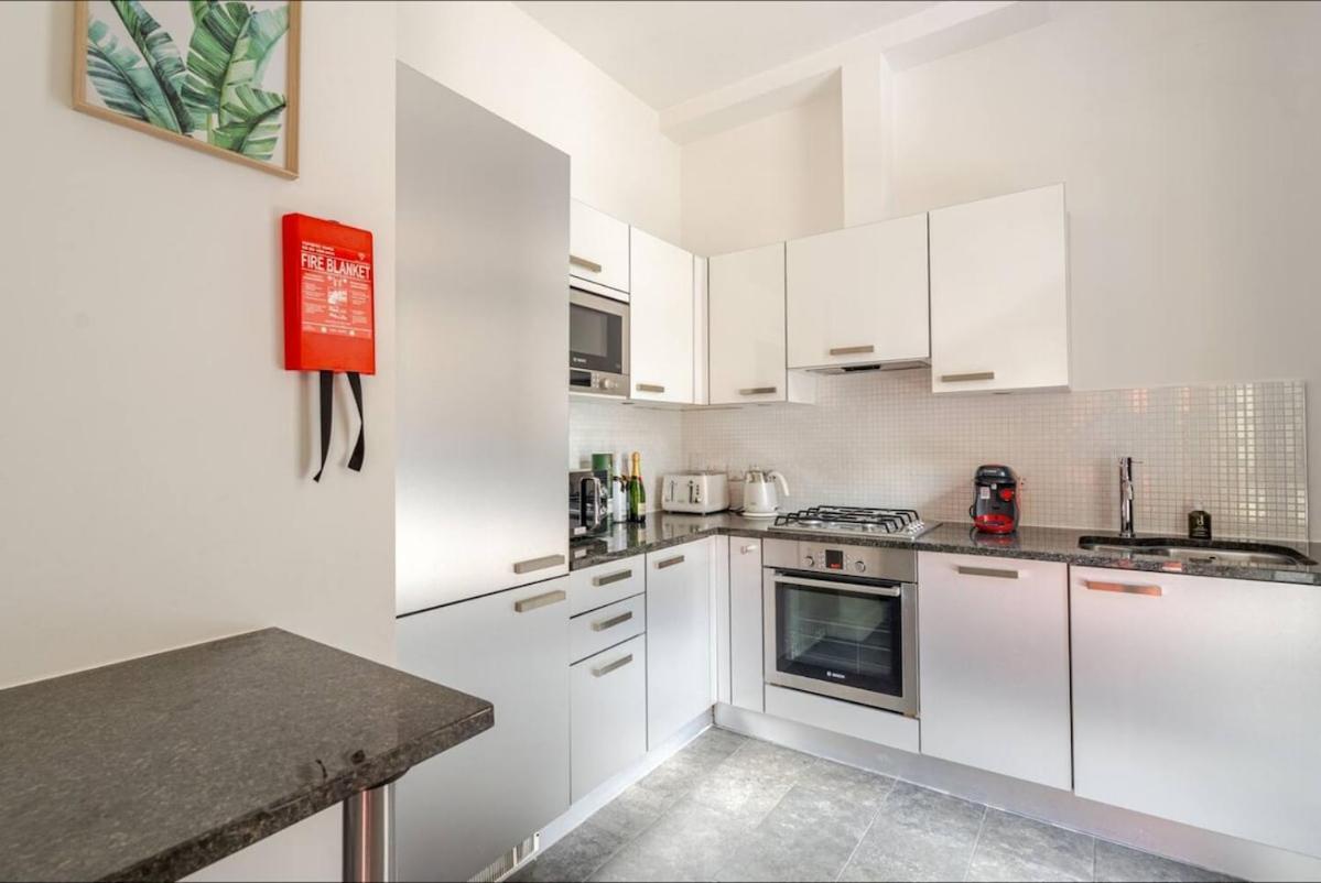 Apartment Private Luxury Baker Street - Sleeps 6 London