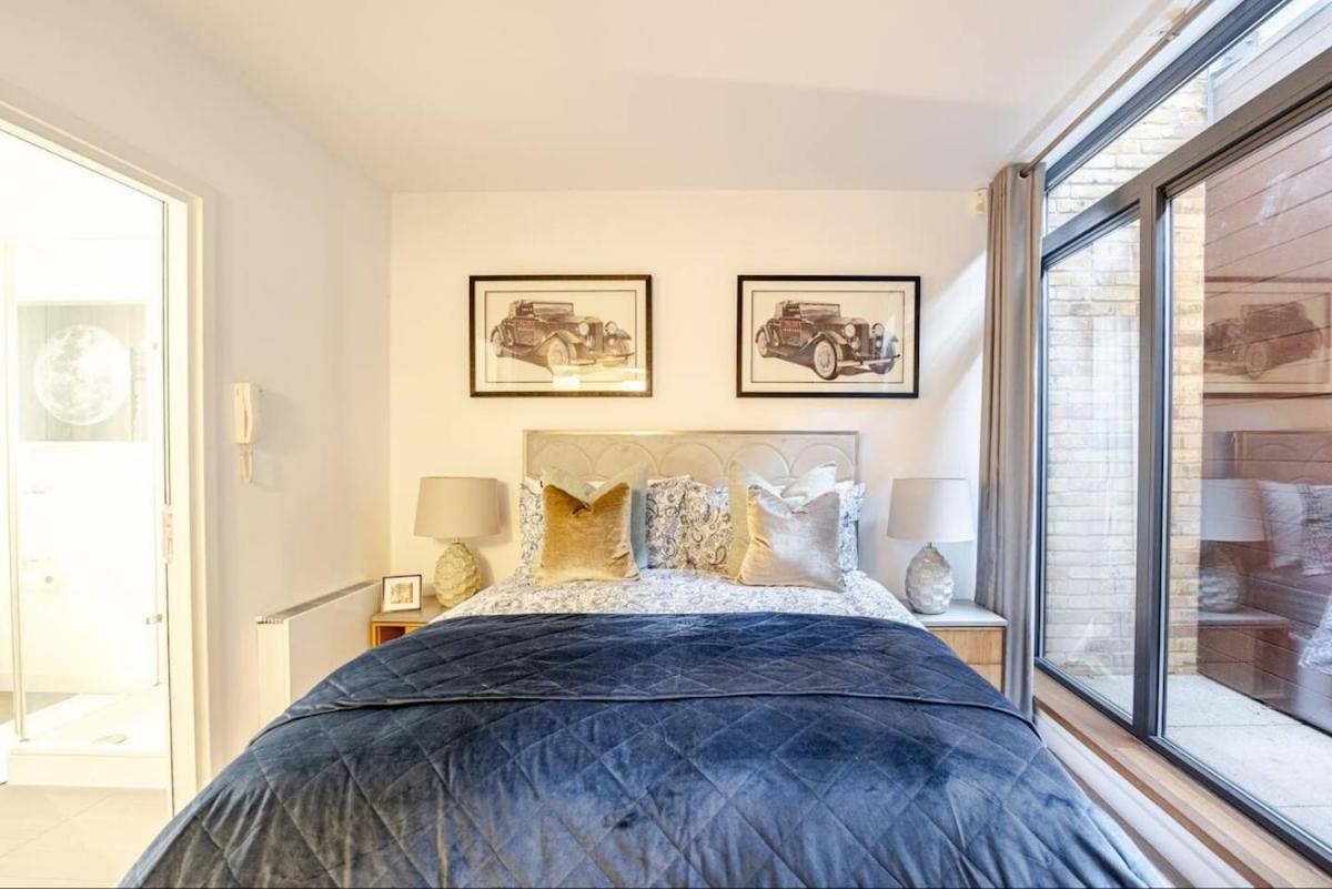 Private Luxury Baker Street - Sleeps 6 Apartment