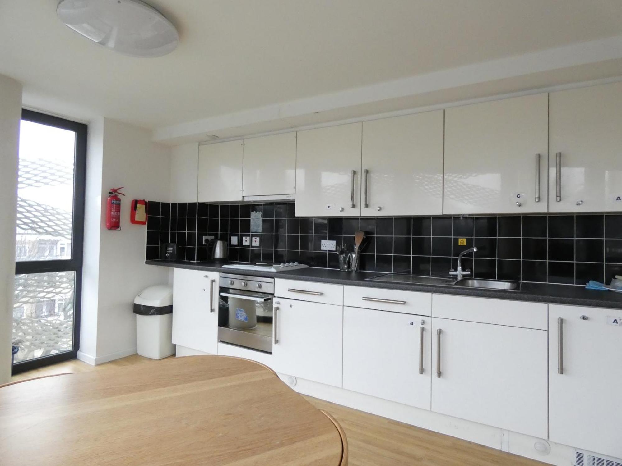 Hostel Newington Court *