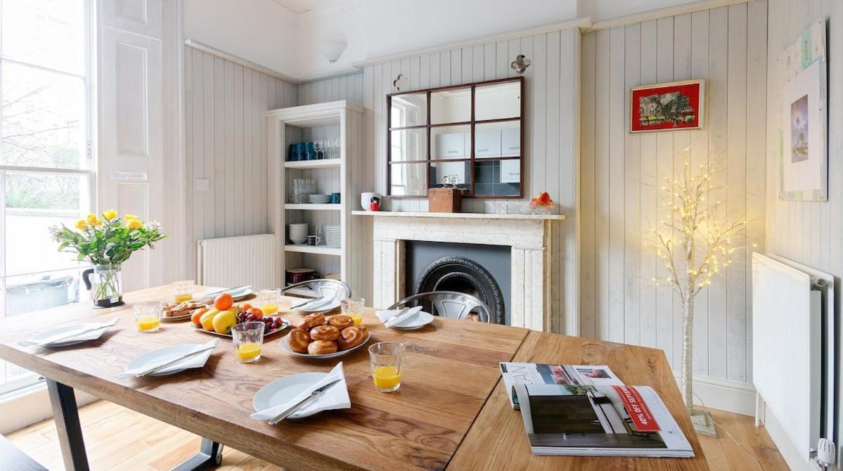 The Camden Chic Townhouse - Accommodates 14 Guests Apartment London