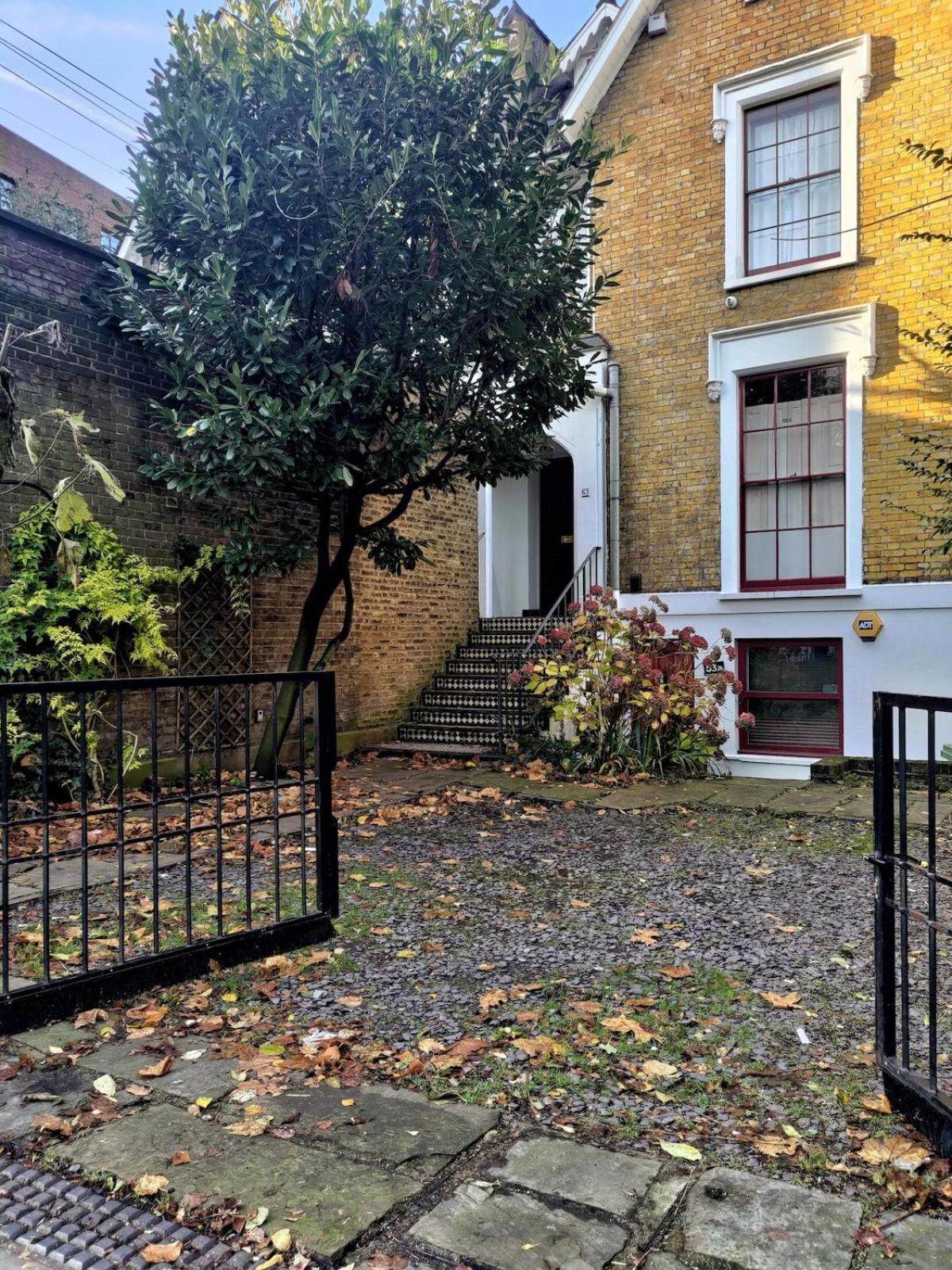 The Camden Chic Townhouse - Accommodates 14 Guests * London