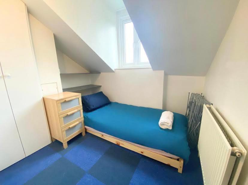 3 Bed Flat * Londen