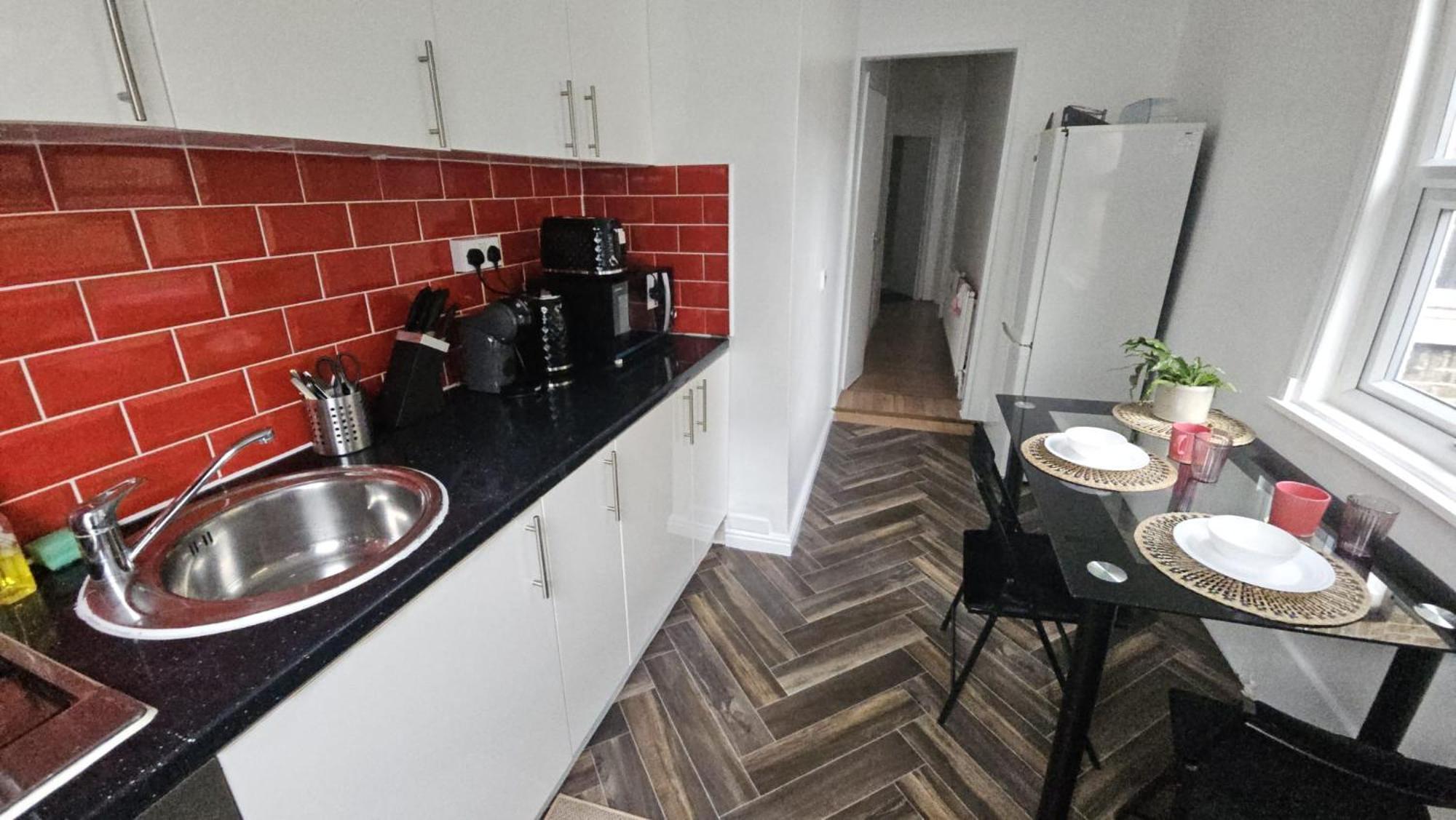 1br Flat Perfect For Apartment