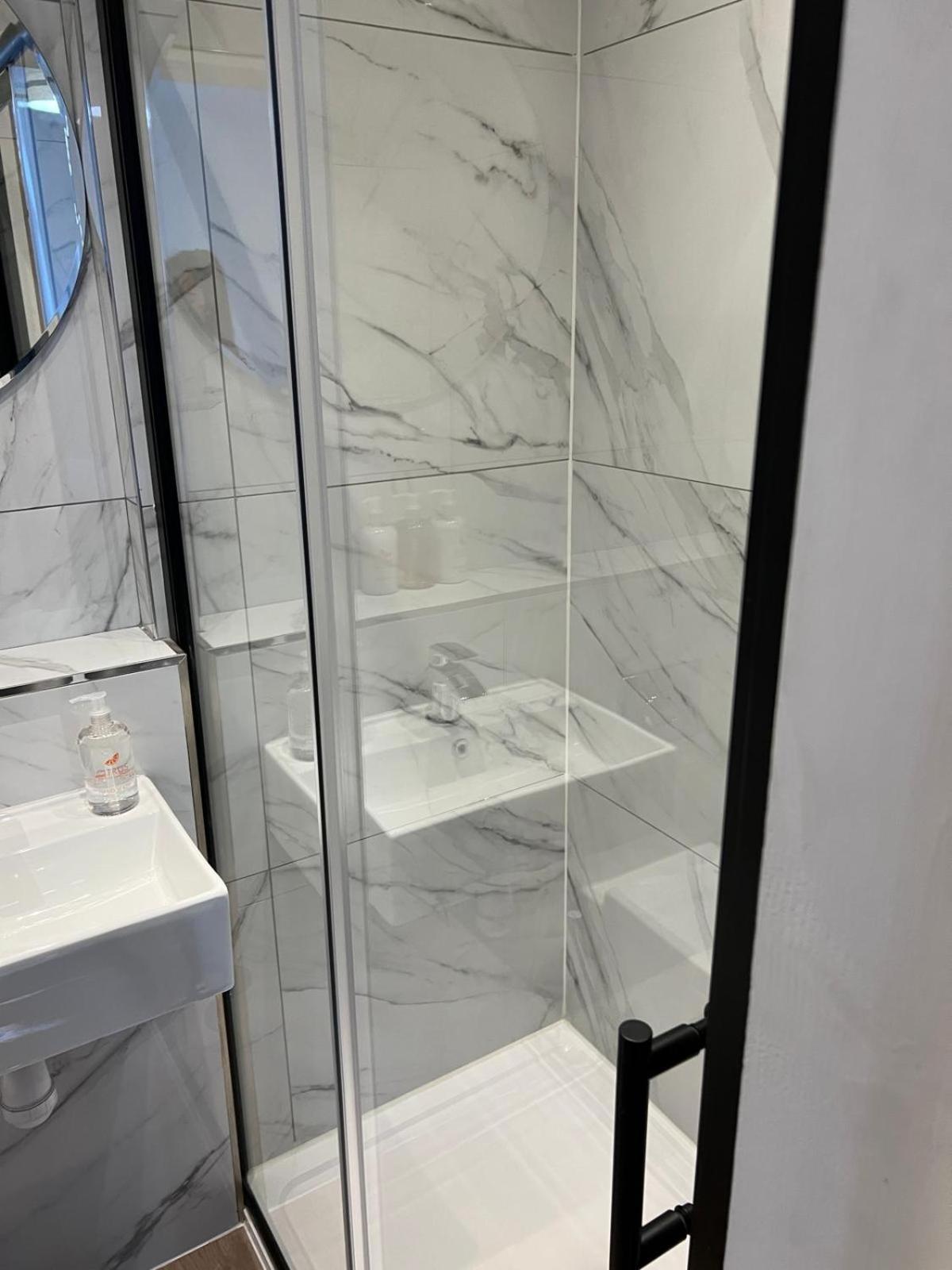 Apartamento Beautiful 2 Bed With En Suite, Near Tube And Stamford Bridge Londres