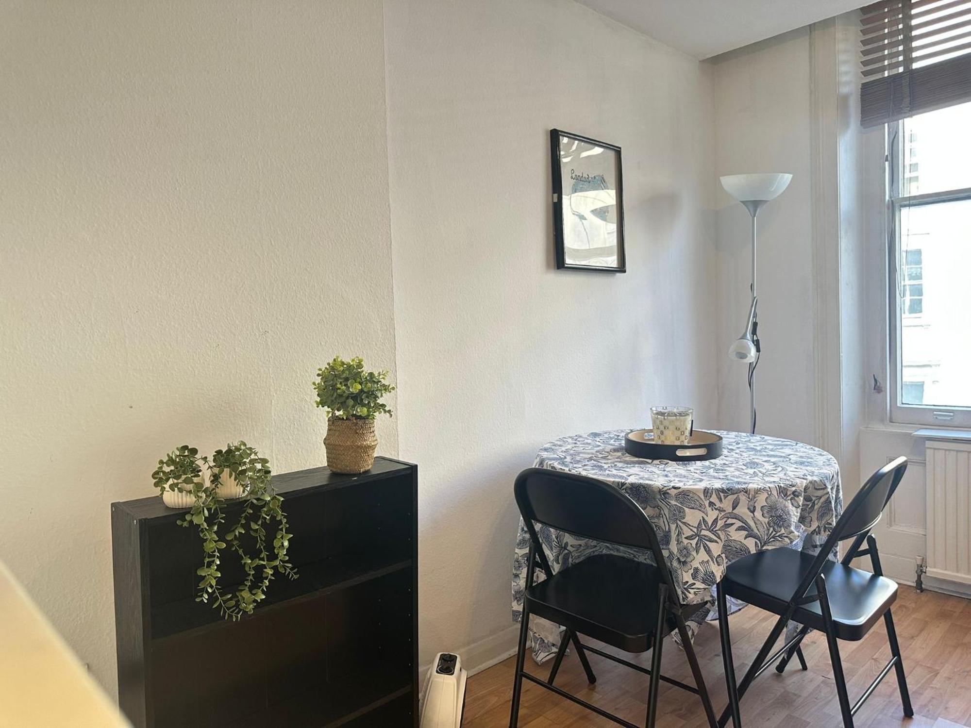 One Bedroom Flat In Paddington * London