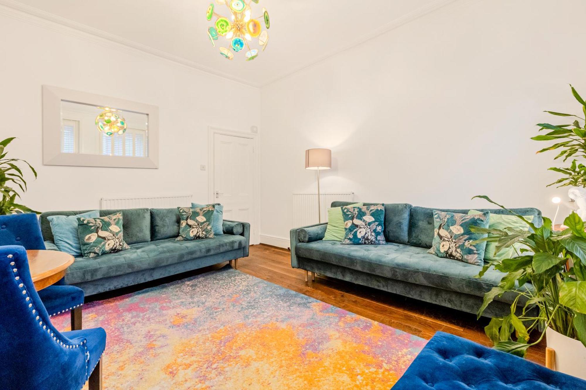 Apartment New Listing! 1br In London, 5 Min Tube London