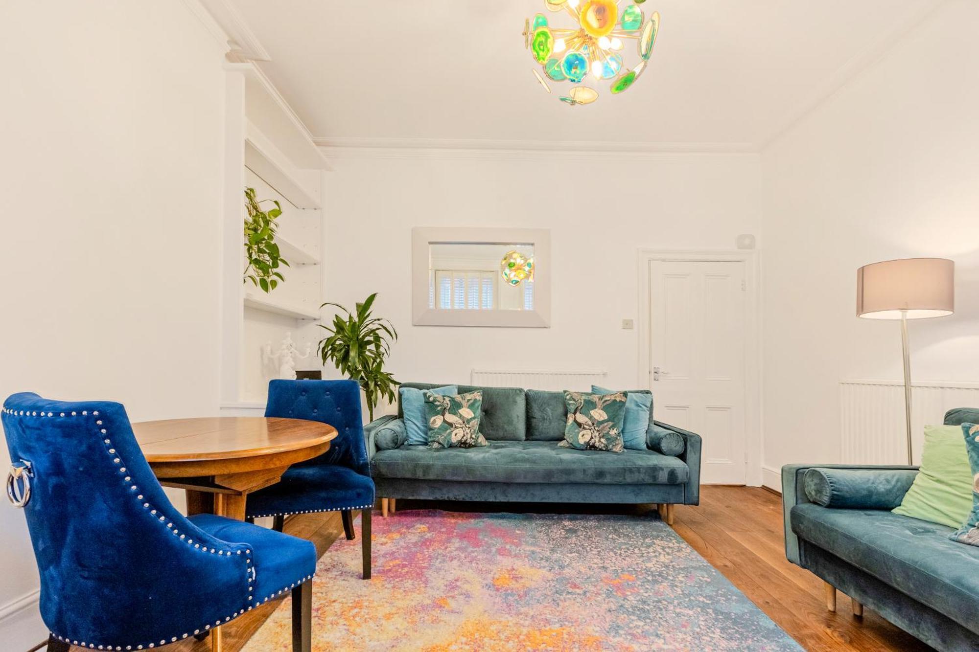 New Listing! 1br In London, 5 Min Tube * London