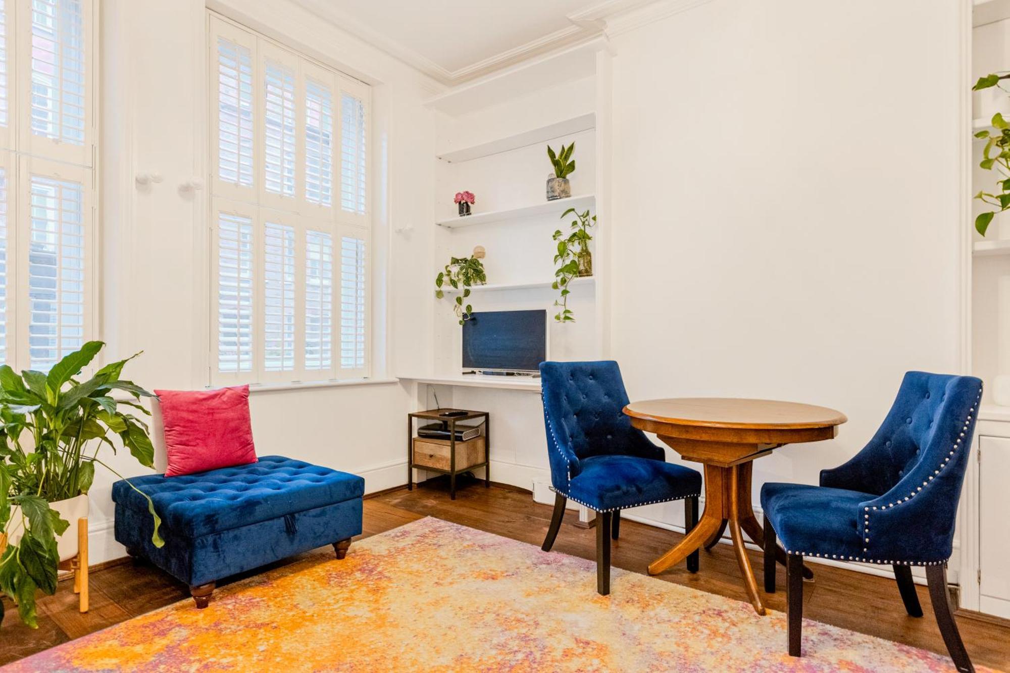 New Listing! 1br In London, 5 Min Tube * London