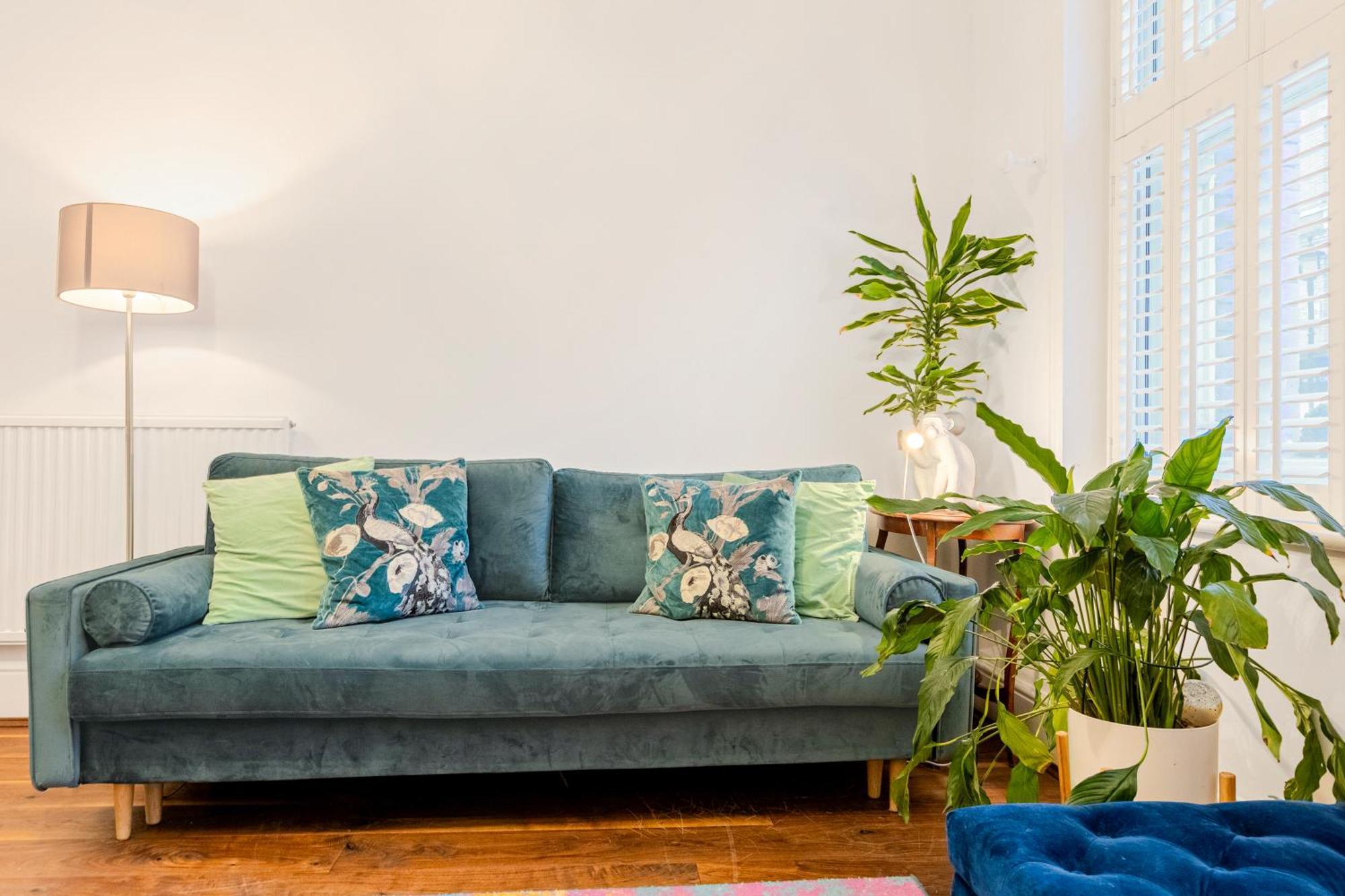 New Listing! 1br In London, 5 Min Tube Apartment