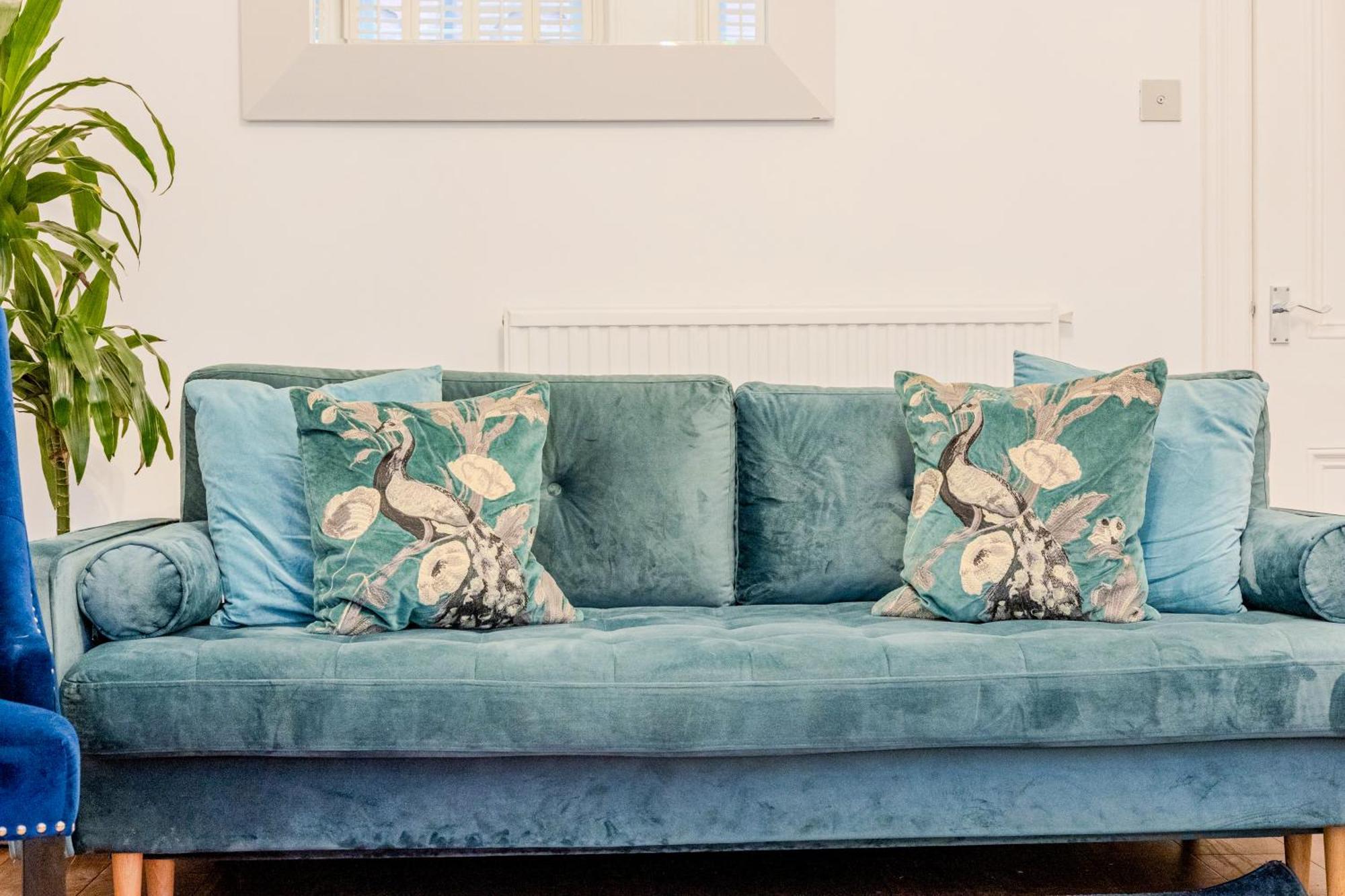 Apartment New Listing! 1br In London, 5 Min Tube
