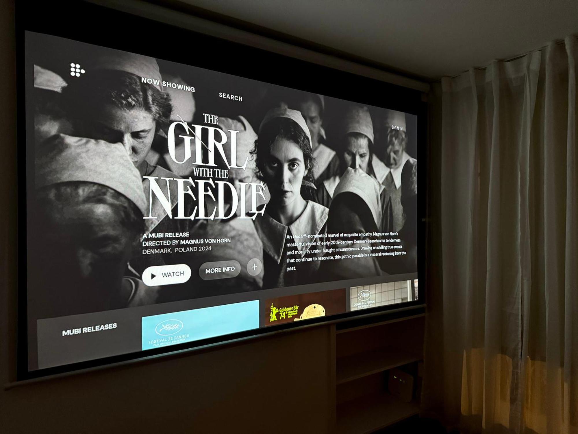 Apartment Chic Marble Arch With 100 Inch Cinema & Premium Mattress, By The Design Traveller *