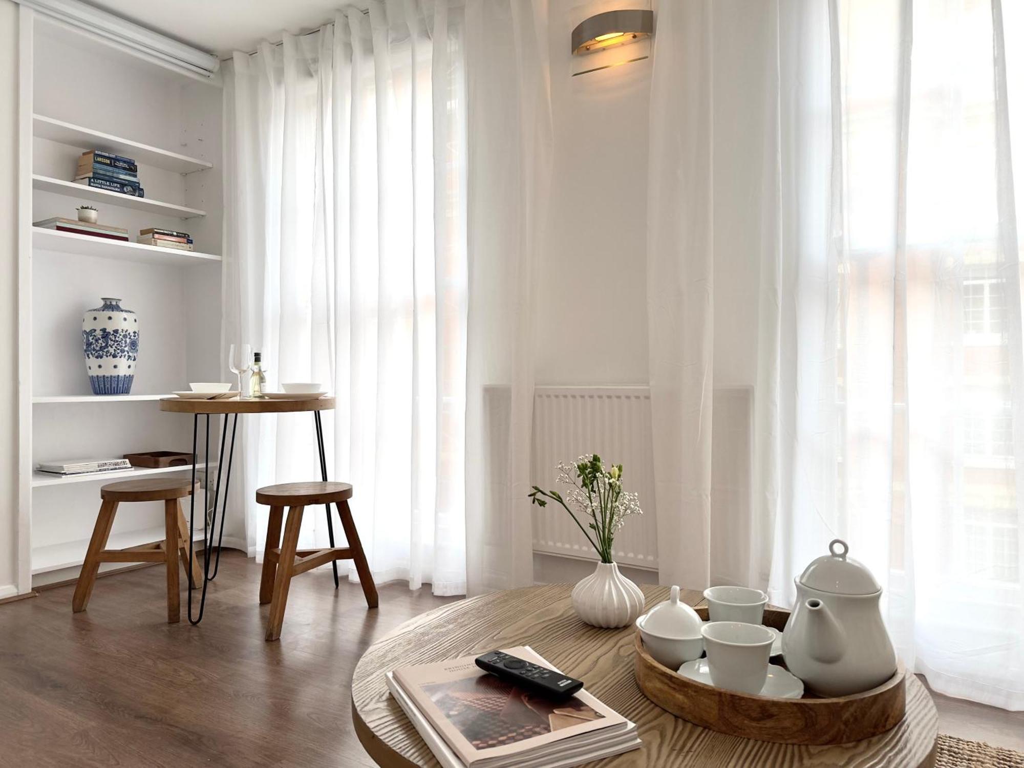 Chic Marble Arch With 100 Inch Cinema & Premium Mattress, By The Design Traveller