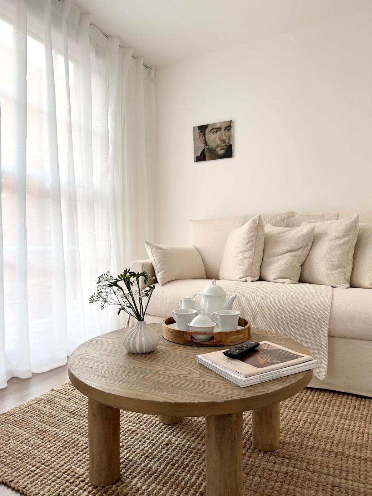 Chic Marble Arch With 100 Inch Cinema & Premium Mattress, By The Design Traveller London