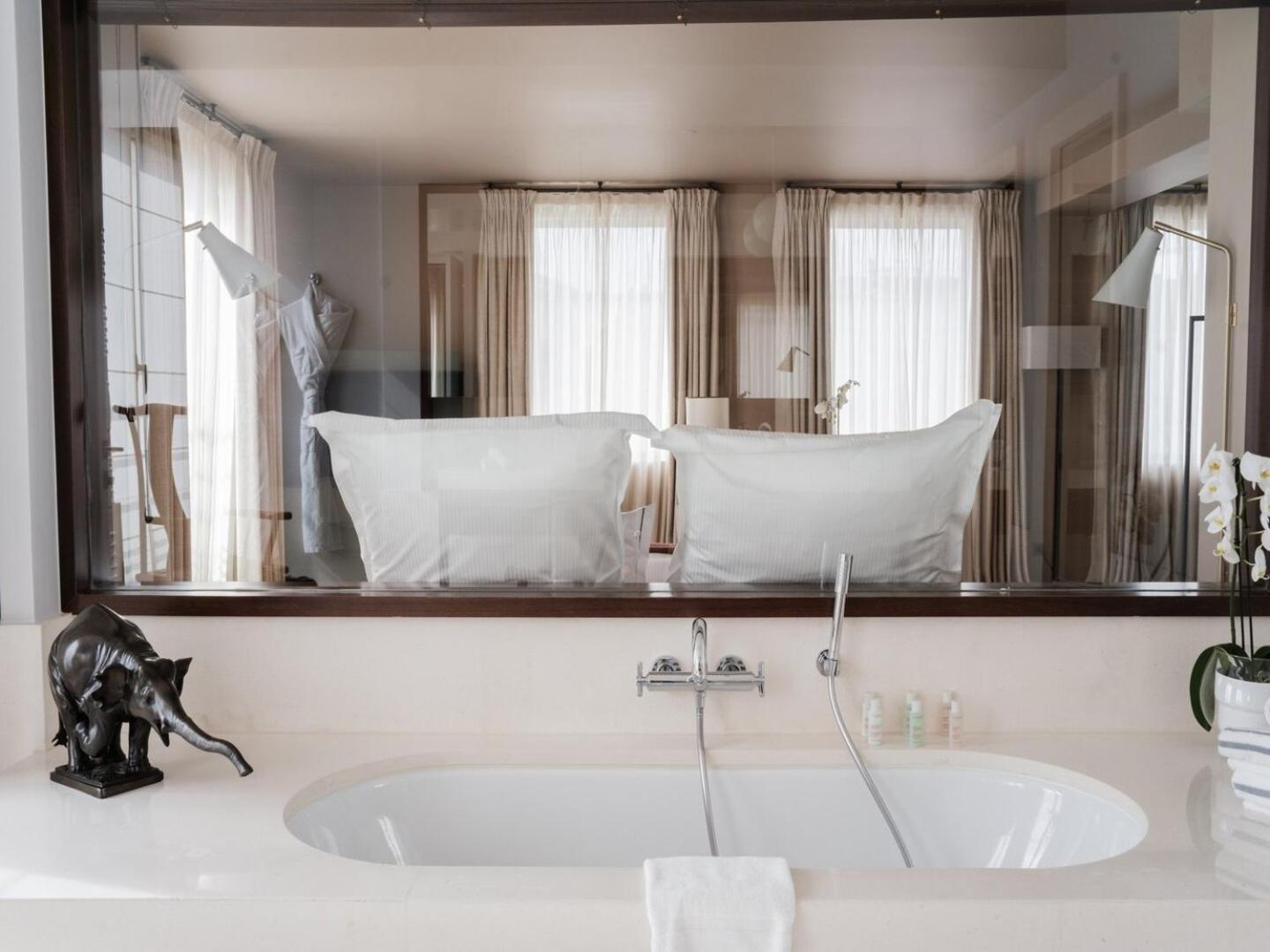 Loft Dino Spa-style Ensuite Londen
