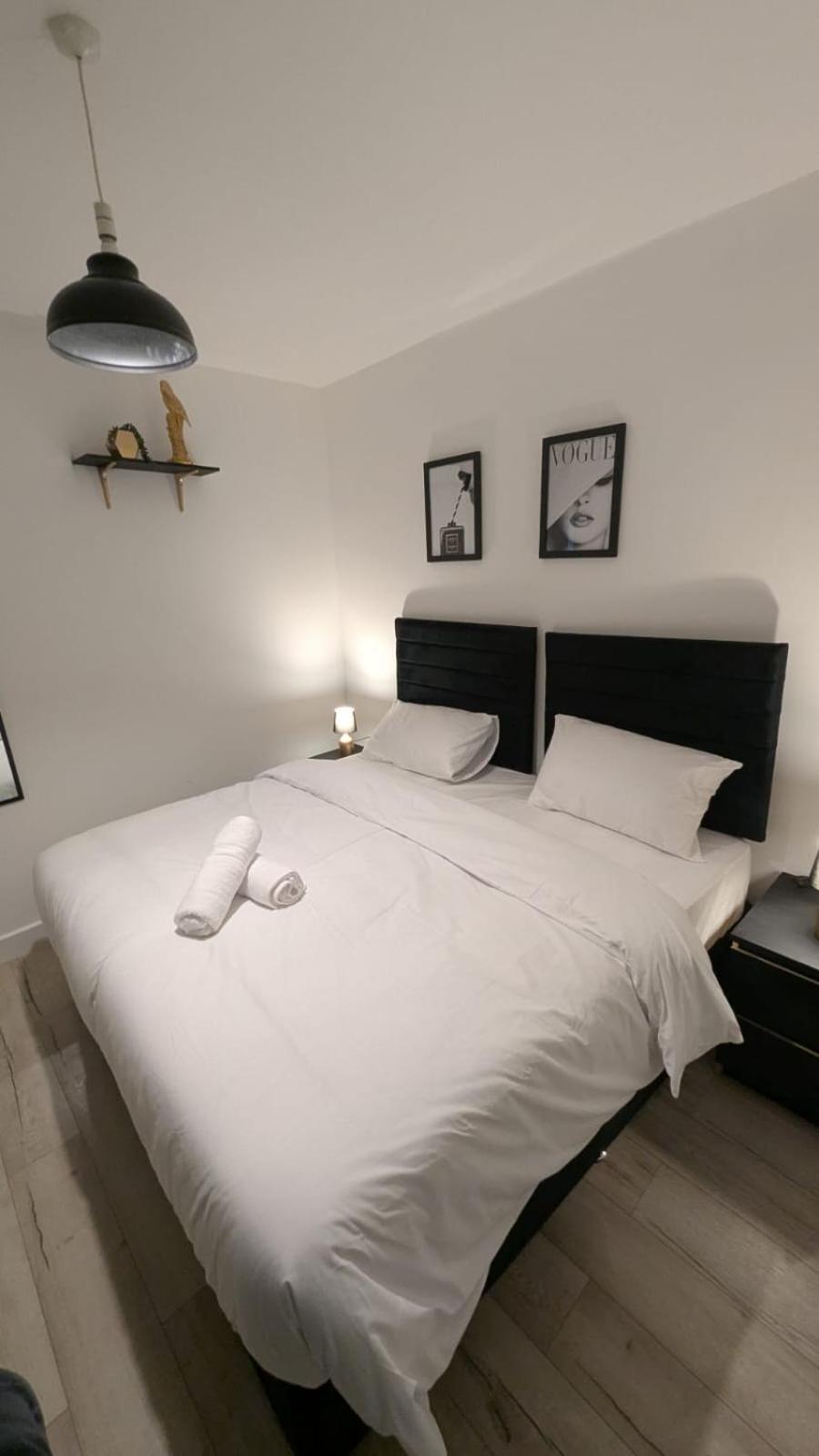 Delightful 2 Bed Ground Floor East By Rebby Sleeps 4 Near Canning Town Station * London