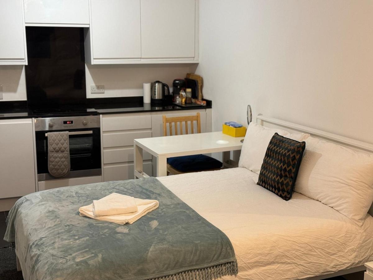 Euston Station Flat2 London