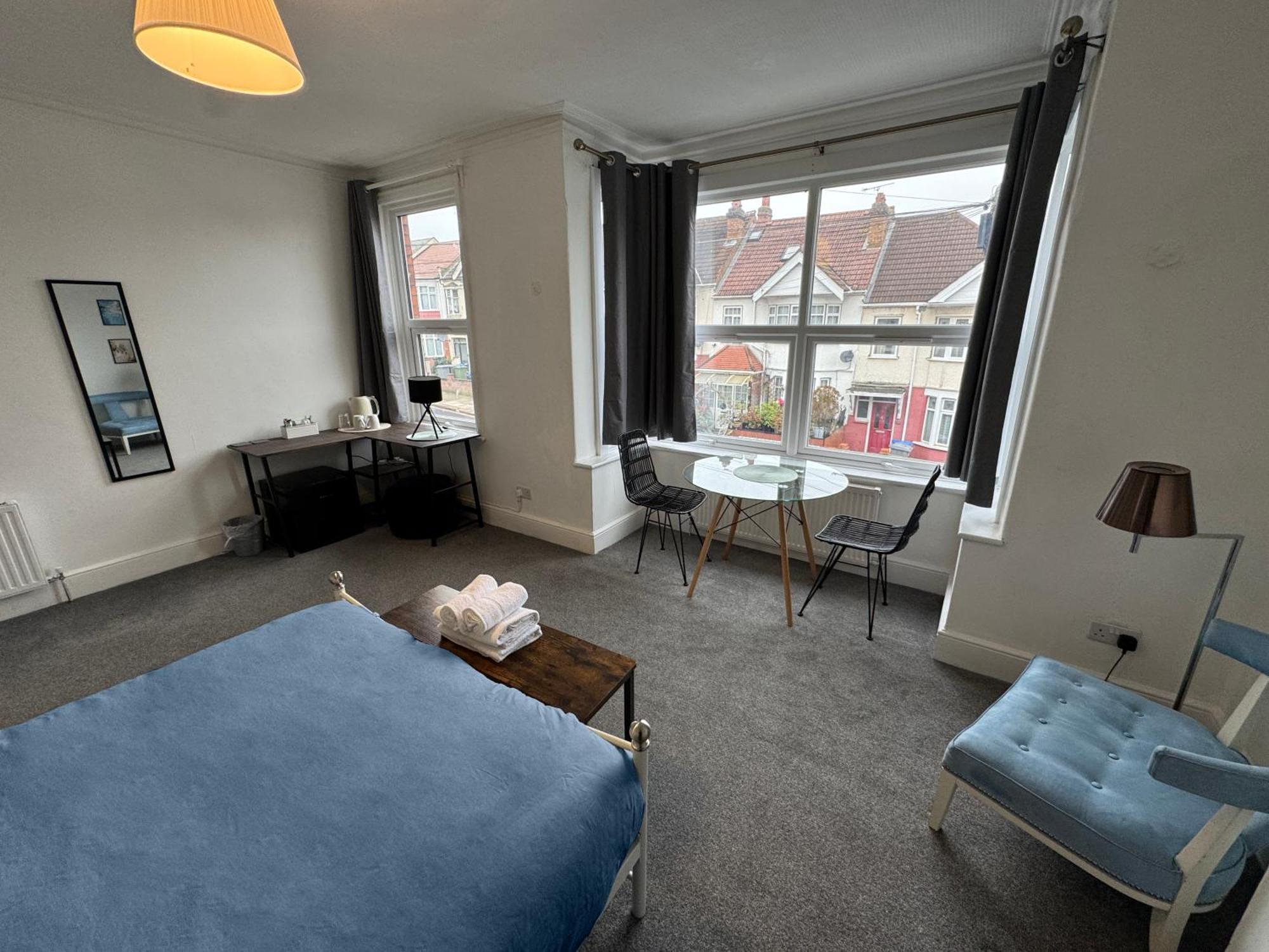 Gjestgiverier Cosy Double A Stones Throw From Wembley Stadium